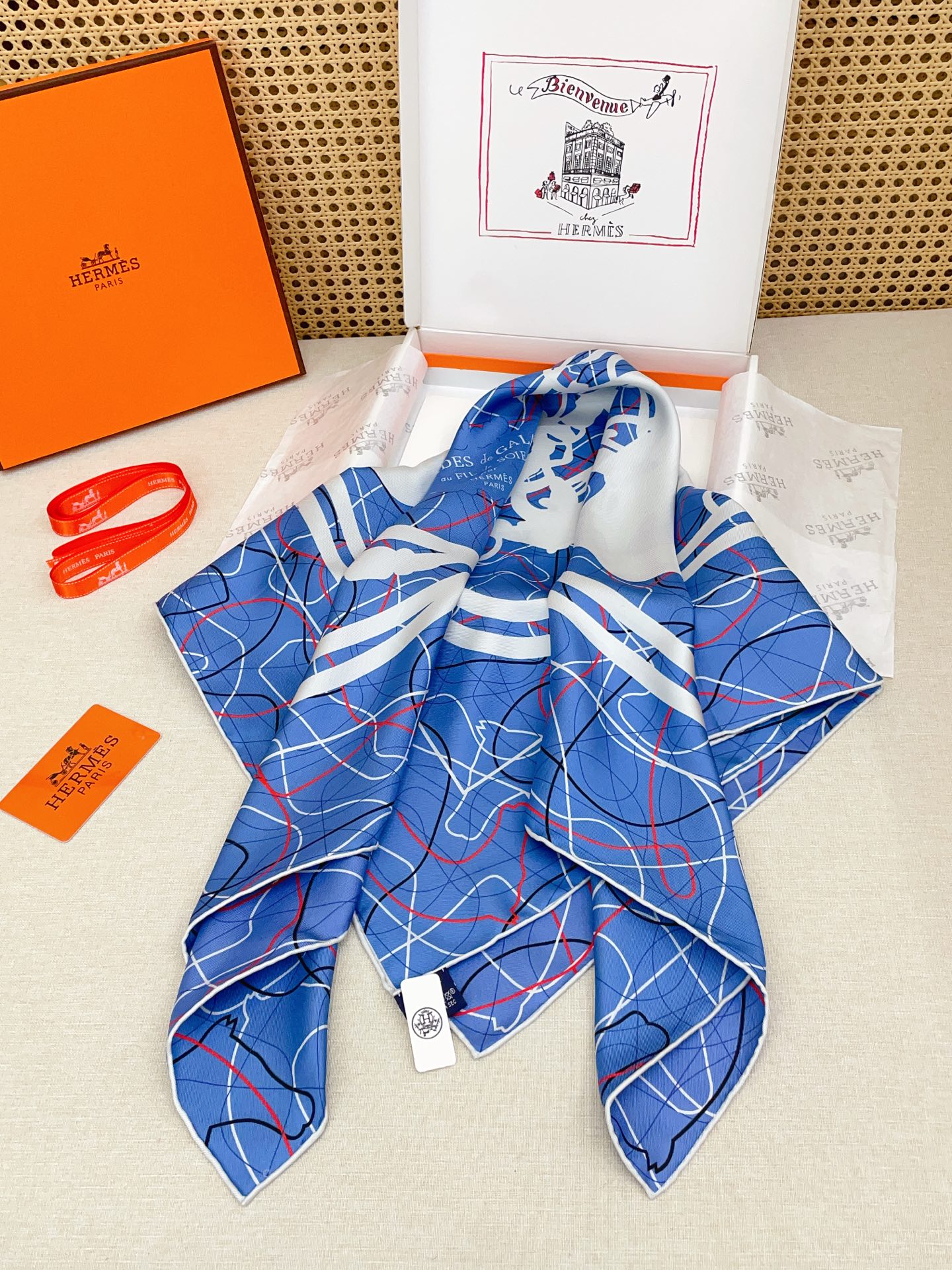 ✨✨【18姆米 双面同色】H**S真丝新款🆕👏👏买了都说好看‼️推荐💕【华丽的缰巒线条版 90】真丝方巾