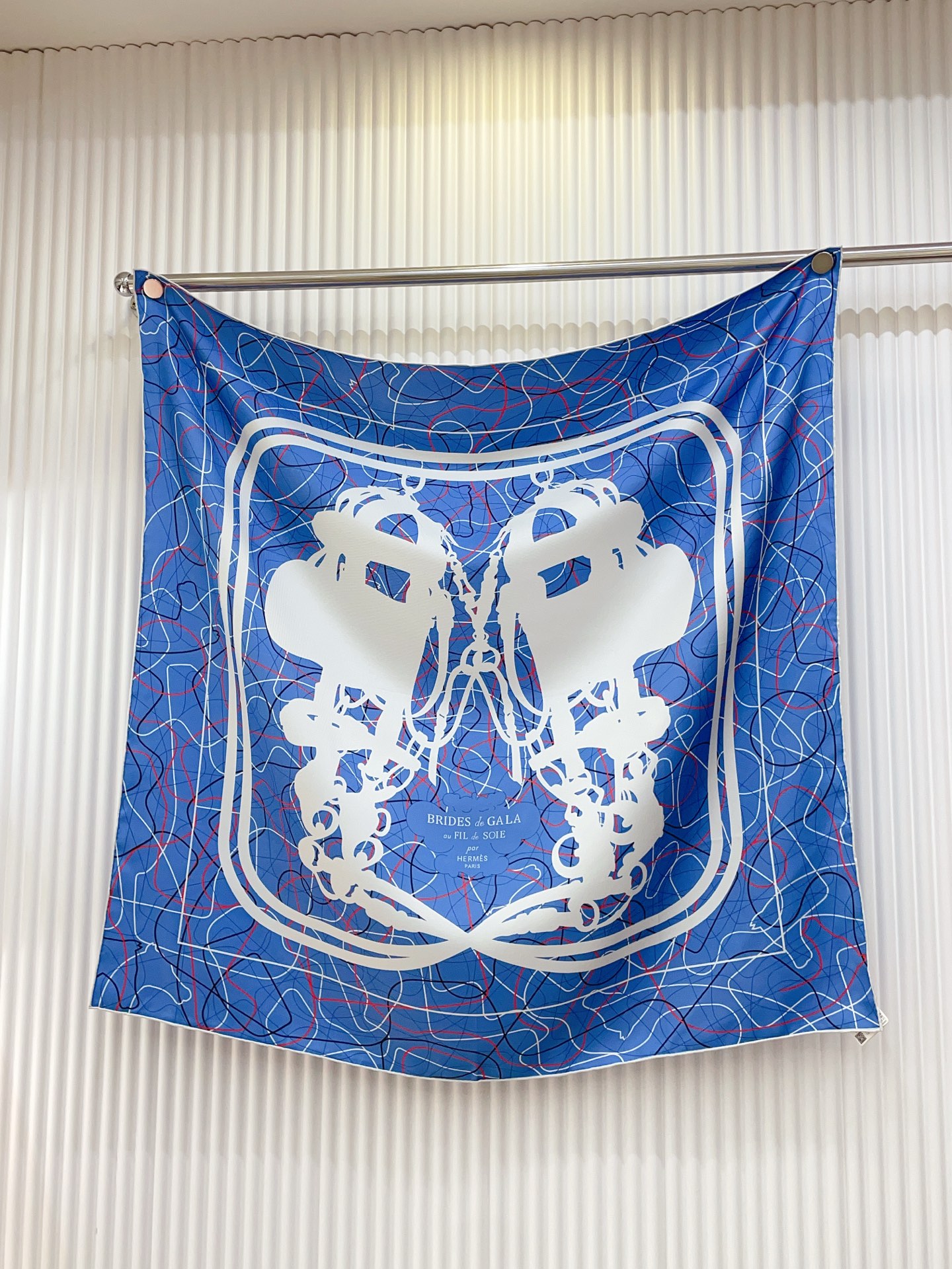 ✨✨【18姆米 双面同色】H**S真丝新款🆕👏👏买了都说好看‼️推荐💕【华丽的缰巒线条版 90】真丝方巾