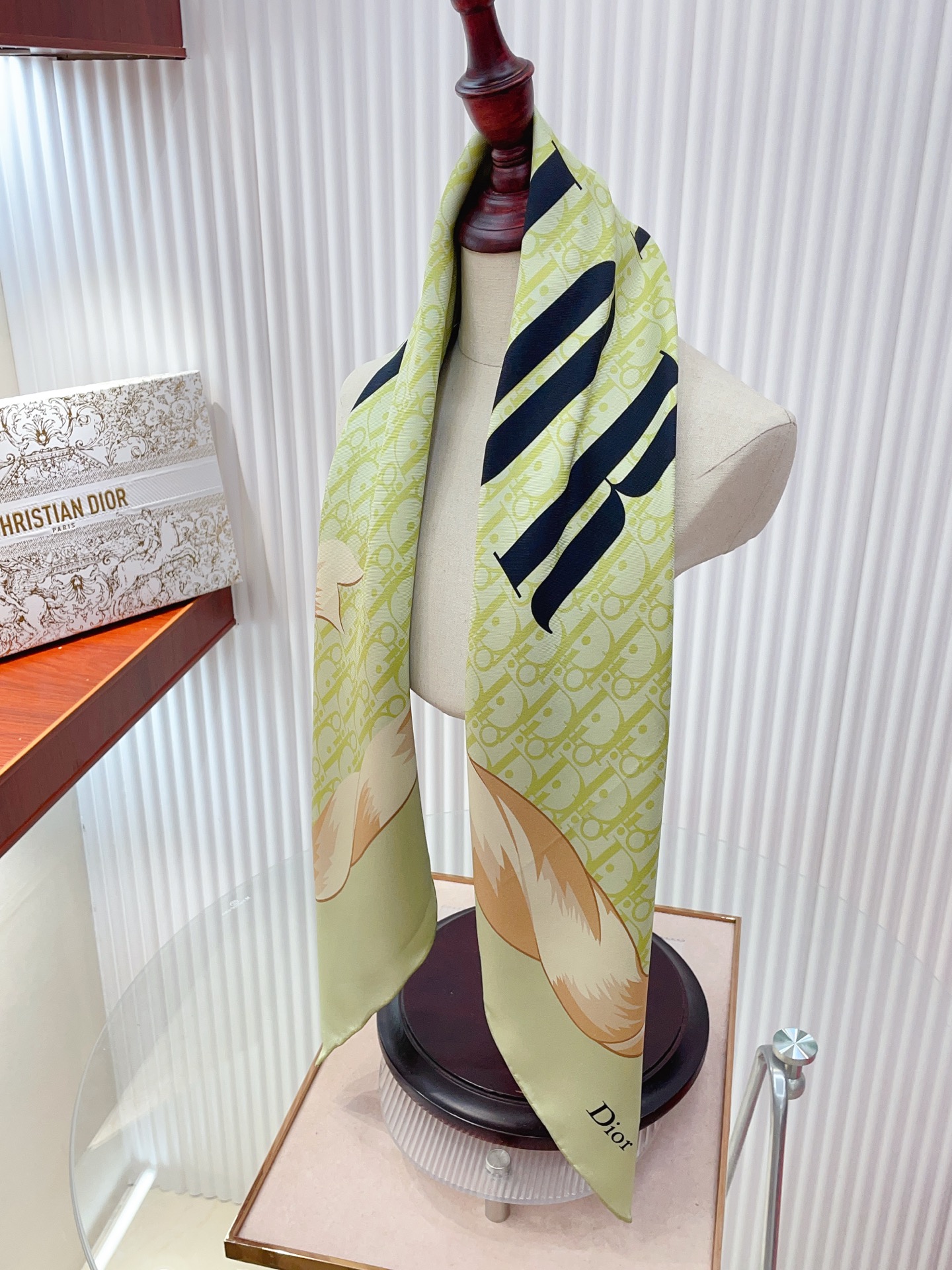 ✨✨【18姆米 双面同色】高级感爆棚❗️CD【字母🌺元素90】高级时髦风‼️配色非常考究，图案匠心，上身