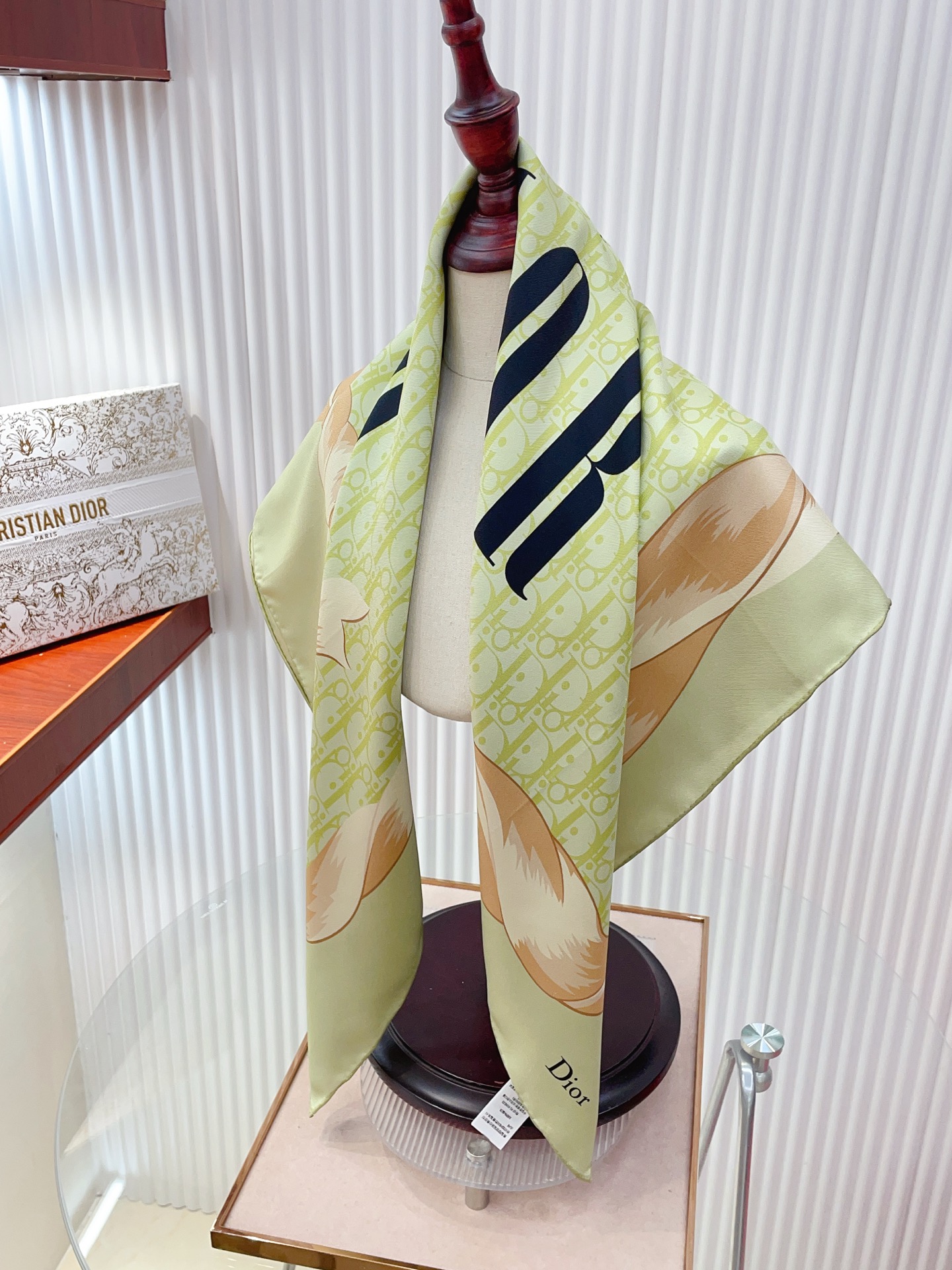 ✨✨【18姆米 双面同色】高级感爆棚❗️CD【字母🌺元素90】高级时髦风‼️配色非常考究，图案匠心，上身