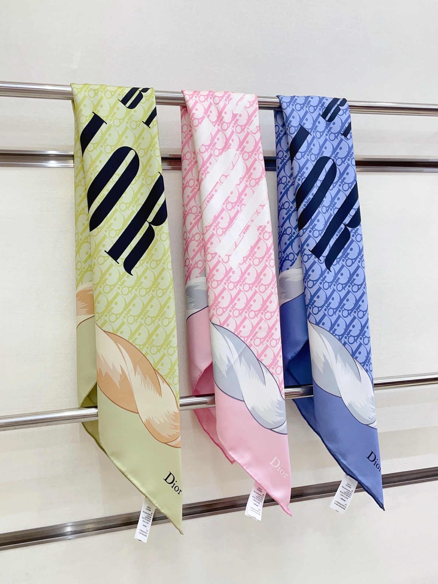 ✨✨【18姆米 双面同色】高级感爆棚❗️CD【字母🌺元素90】高级时髦风‼️配色非常考究，图案匠心，上身