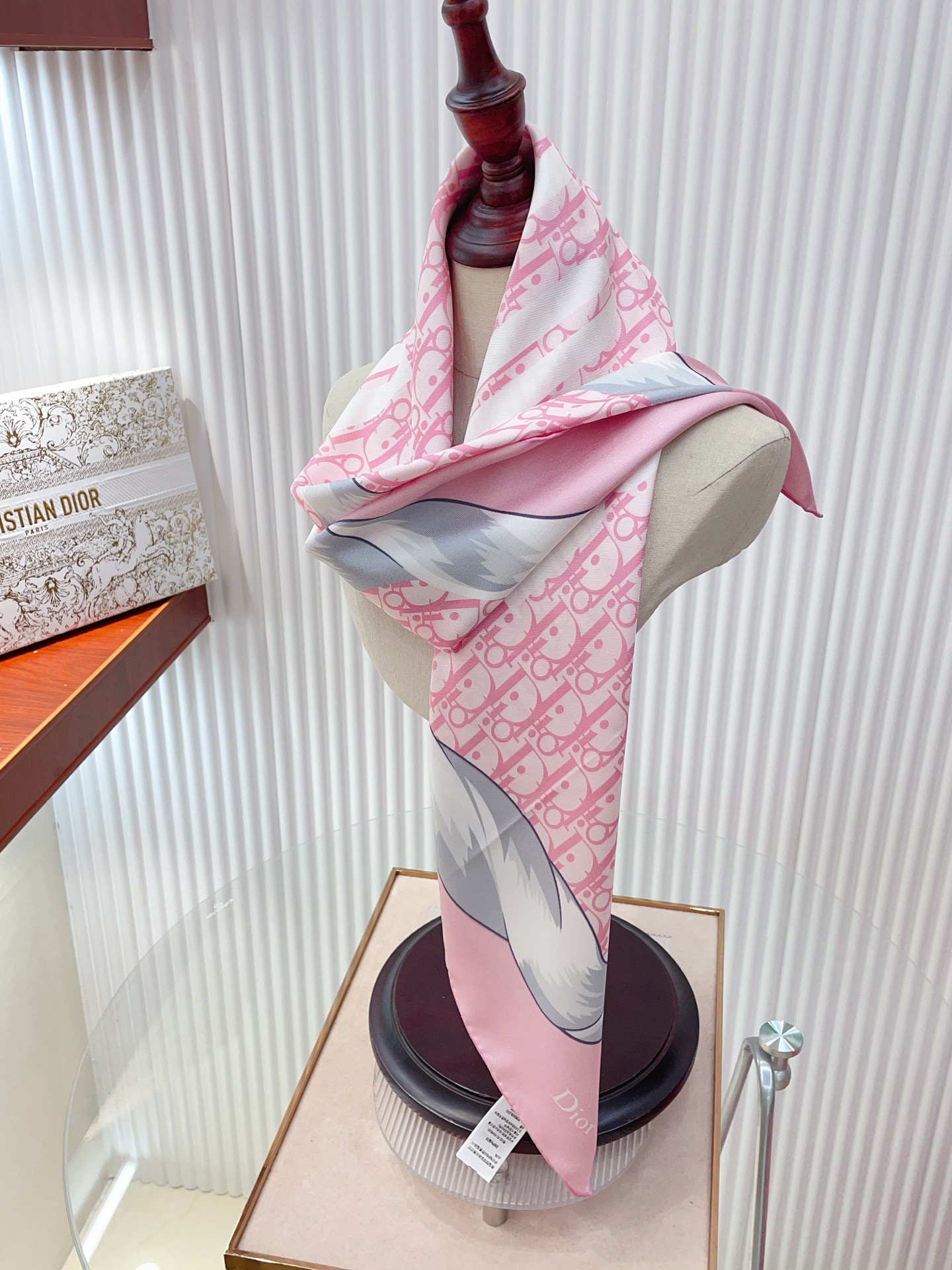 ✨✨【18姆米 双面同色】高级感爆棚❗️CD【字母🌺元素90】高级时髦风‼️配色非常考究，图案匠心，上身