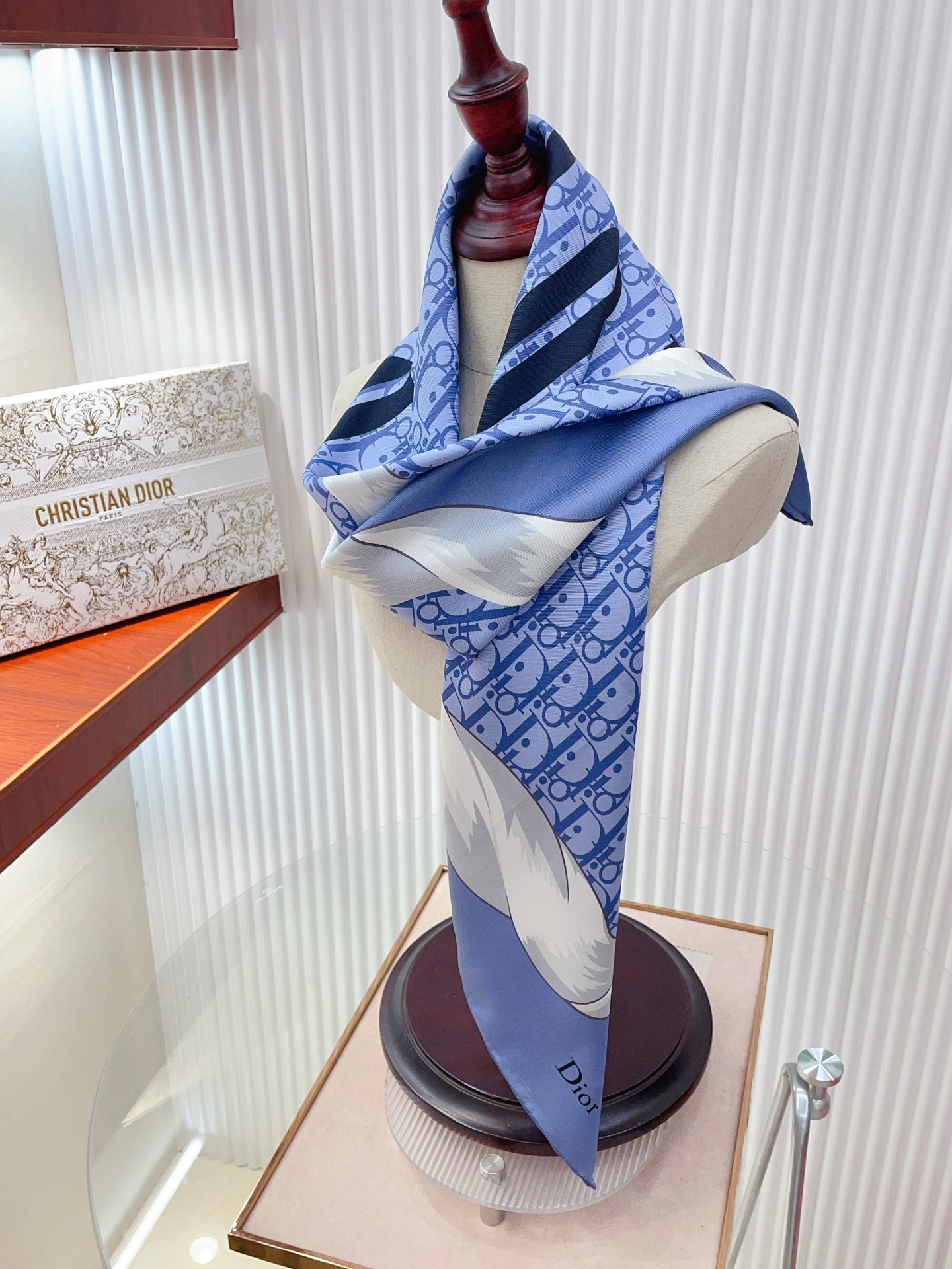 ✨✨【18姆米 双面同色】高级感爆棚❗️CD【字母🌺元素90】高级时髦风‼️配色非常考究，图案匠心，上身