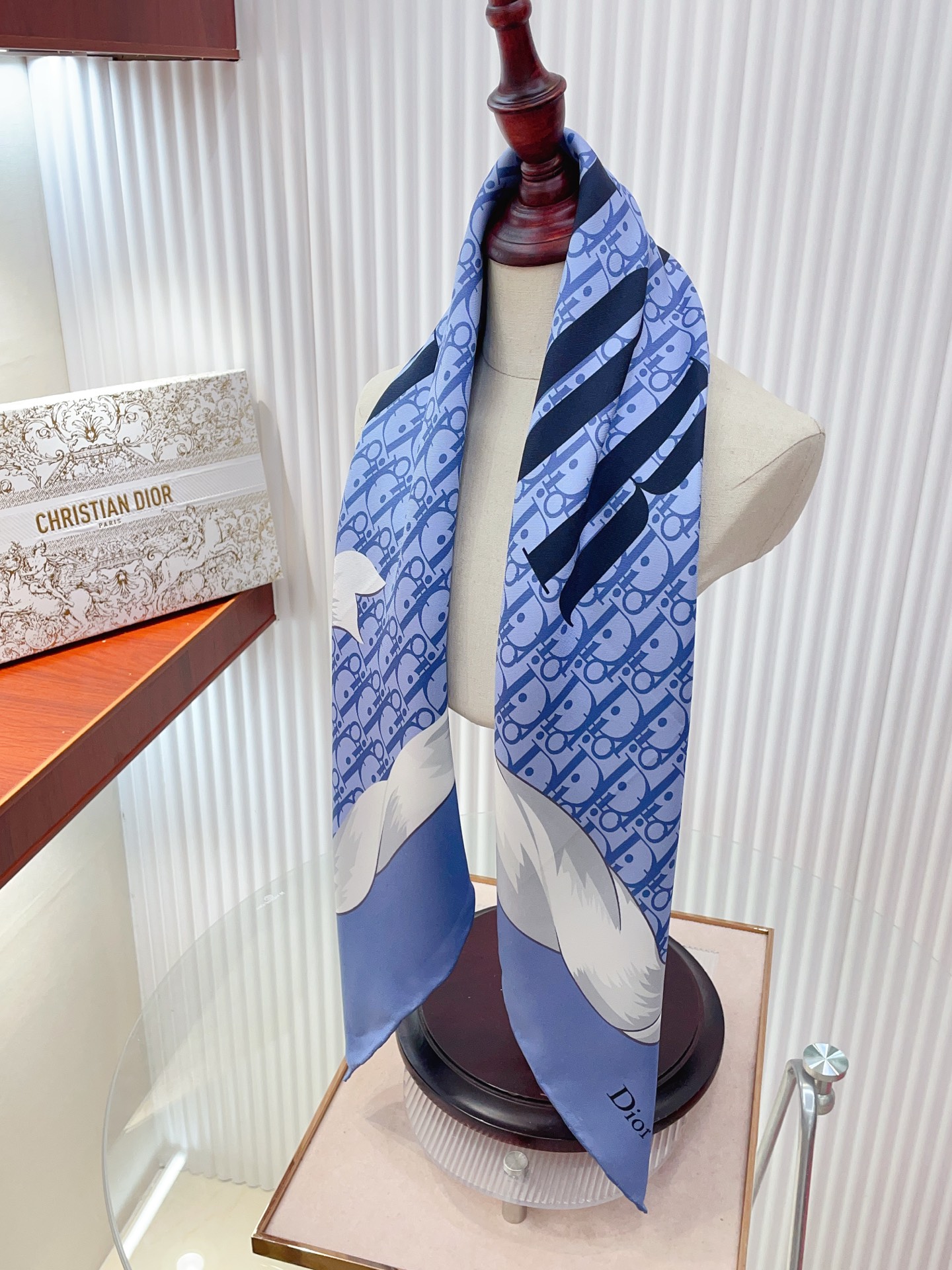 ✨✨【18姆米 双面同色】高级感爆棚❗️CD【字母🌺元素90】高级时髦风‼️配色非常考究，图案匠心，上身