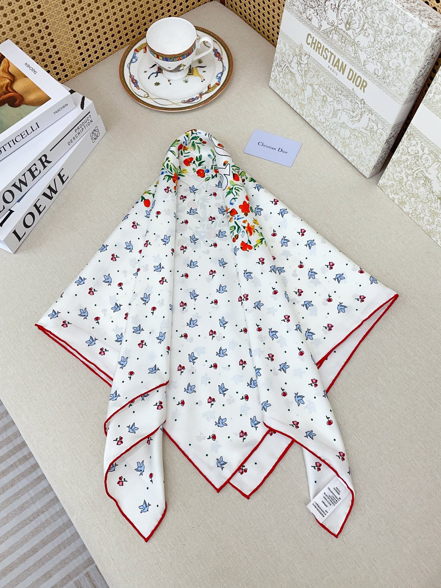 ✨✨【18姆米 双面同色】高级感爆棚❗️CD【爱心🌺字母90】高级时髦风‼️配色非常考究，图案匠心，上身