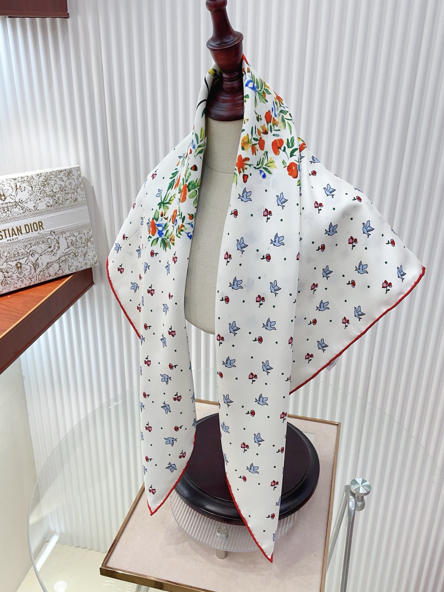 ✨✨【18姆米 双面同色】高级感爆棚❗️CD【爱心🌺字母90】高级时髦风‼️配色非常考究，图案匠心，上身