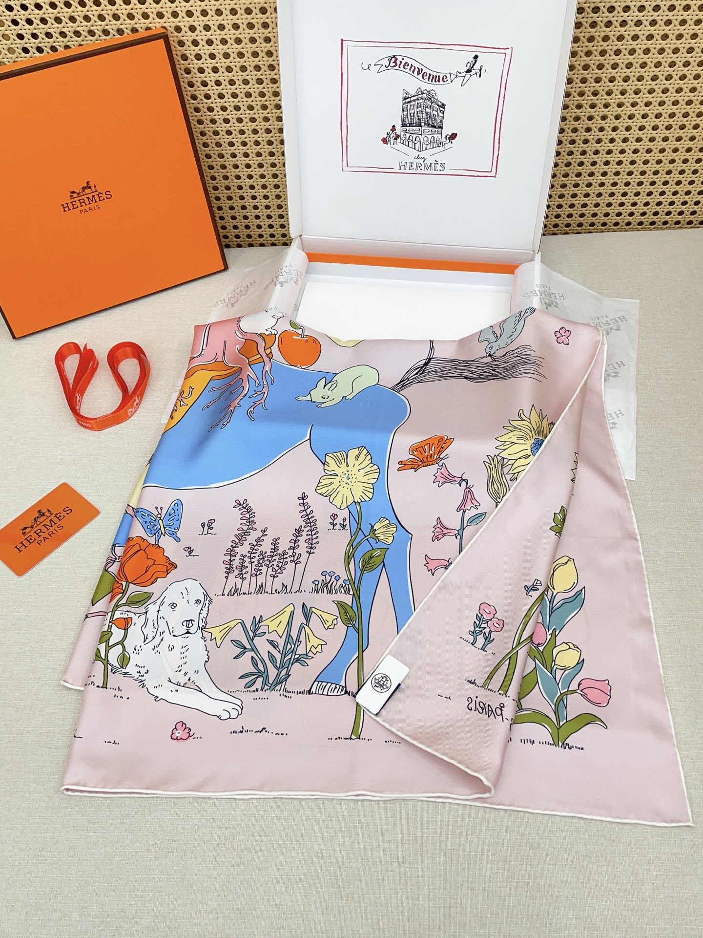 ✨✨【18姆米 双面同色】H**S真丝新款🆕👏👏买了都说好看‼️推荐💕【马鞍上的苹果树 90】真丝方巾，