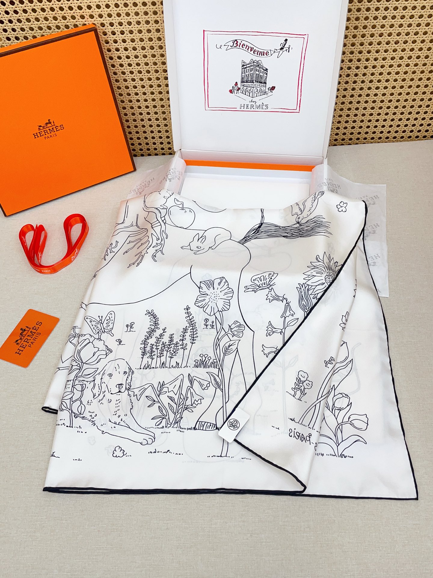 ✨✨【18姆米 双面同色】H**S真丝新款🆕👏👏买了都说好看‼️推荐💕【马鞍上的苹果树 90】真丝方巾，