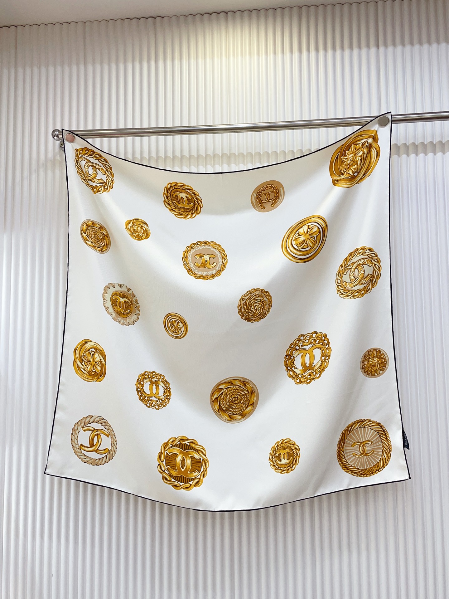 ✨✨【18姆米 双面同色】新款小香‼️美翻了[流泪]最新御用殿堂级极品‼️经典元素图案设计风格❗️美丽至