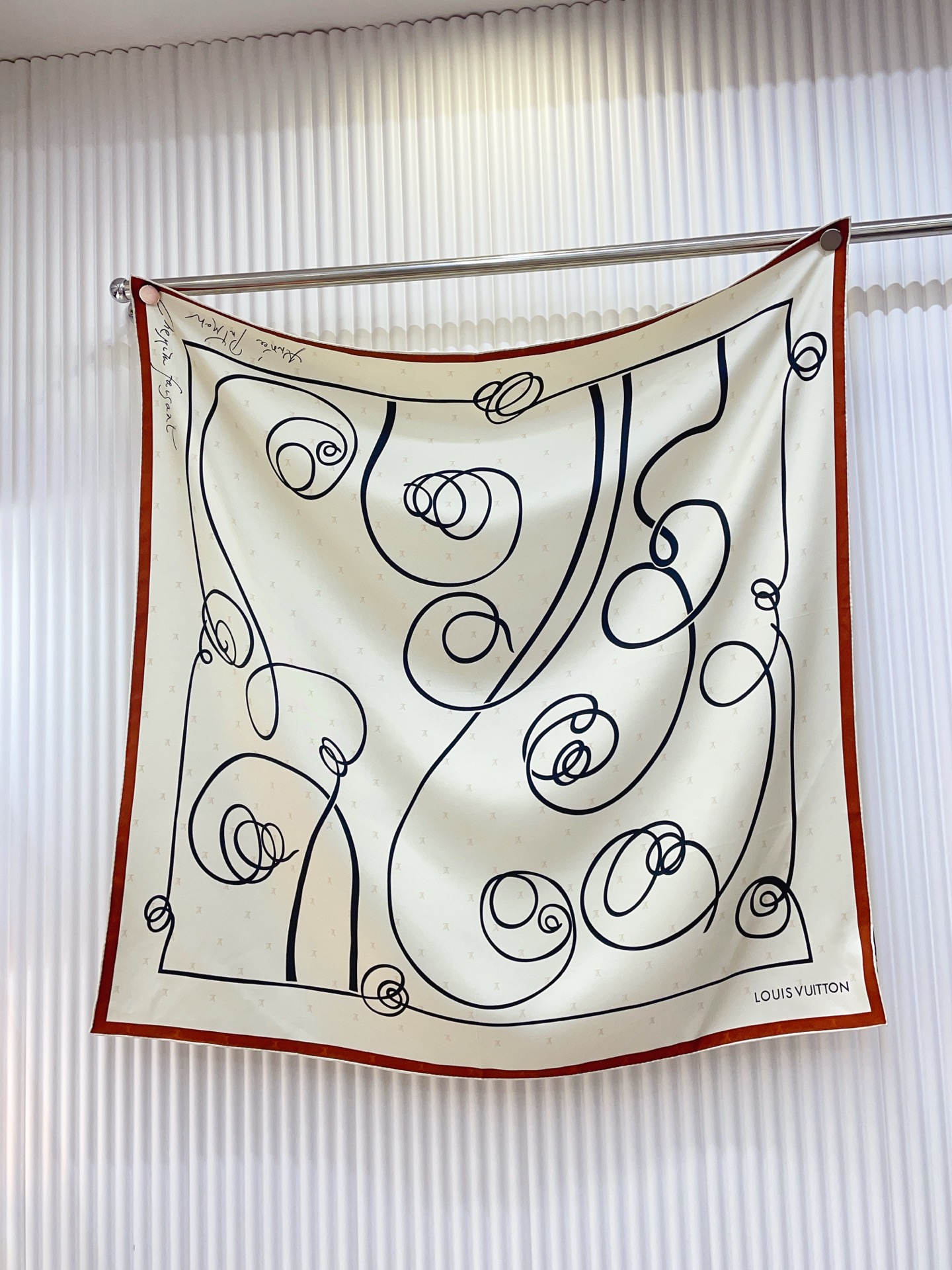 ✨✨【18姆米 双面同色】上身效果疯狂的喜欢❗️专柜也是刚刚上架的，L*最最新款~非常有看头，L的这类元