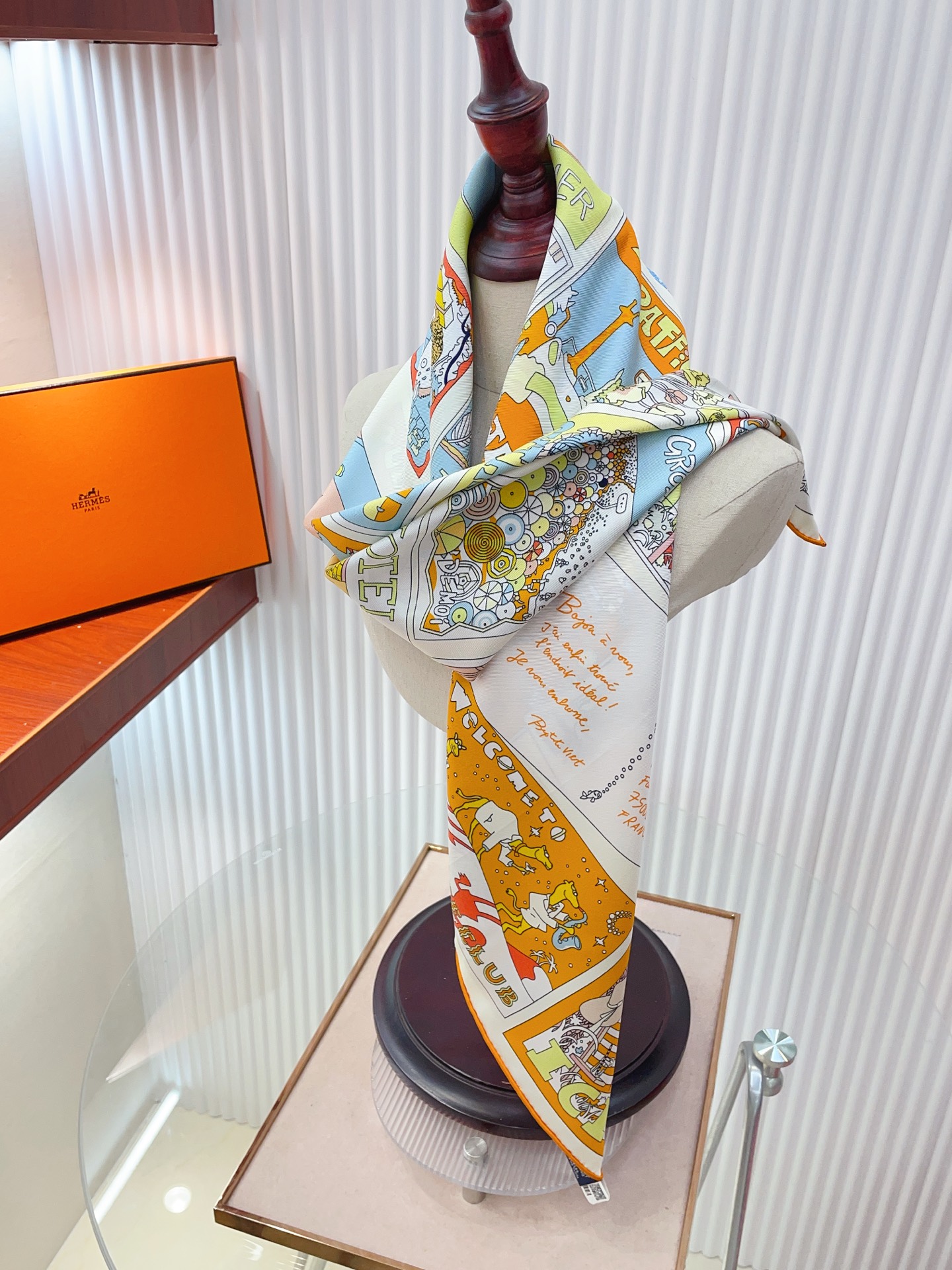 ✨✨【18姆米 双面同色】H**S真丝新款🆕👏👏买了都说好看‼️推荐💕【乐享天地 90】真丝方巾，顶级工