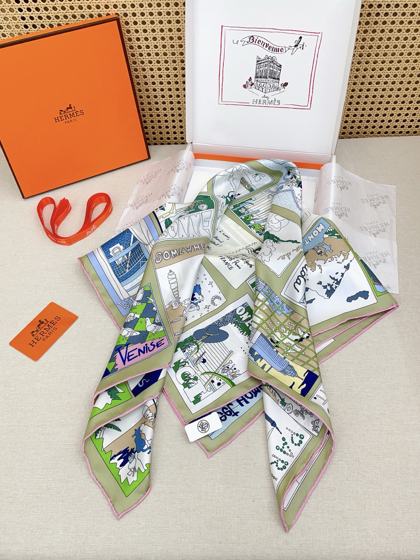 ✨✨【18姆米 双面同色】H**S真丝新款🆕👏👏买了都说好看‼️推荐💕【乐享天地 90】真丝方巾，顶级工