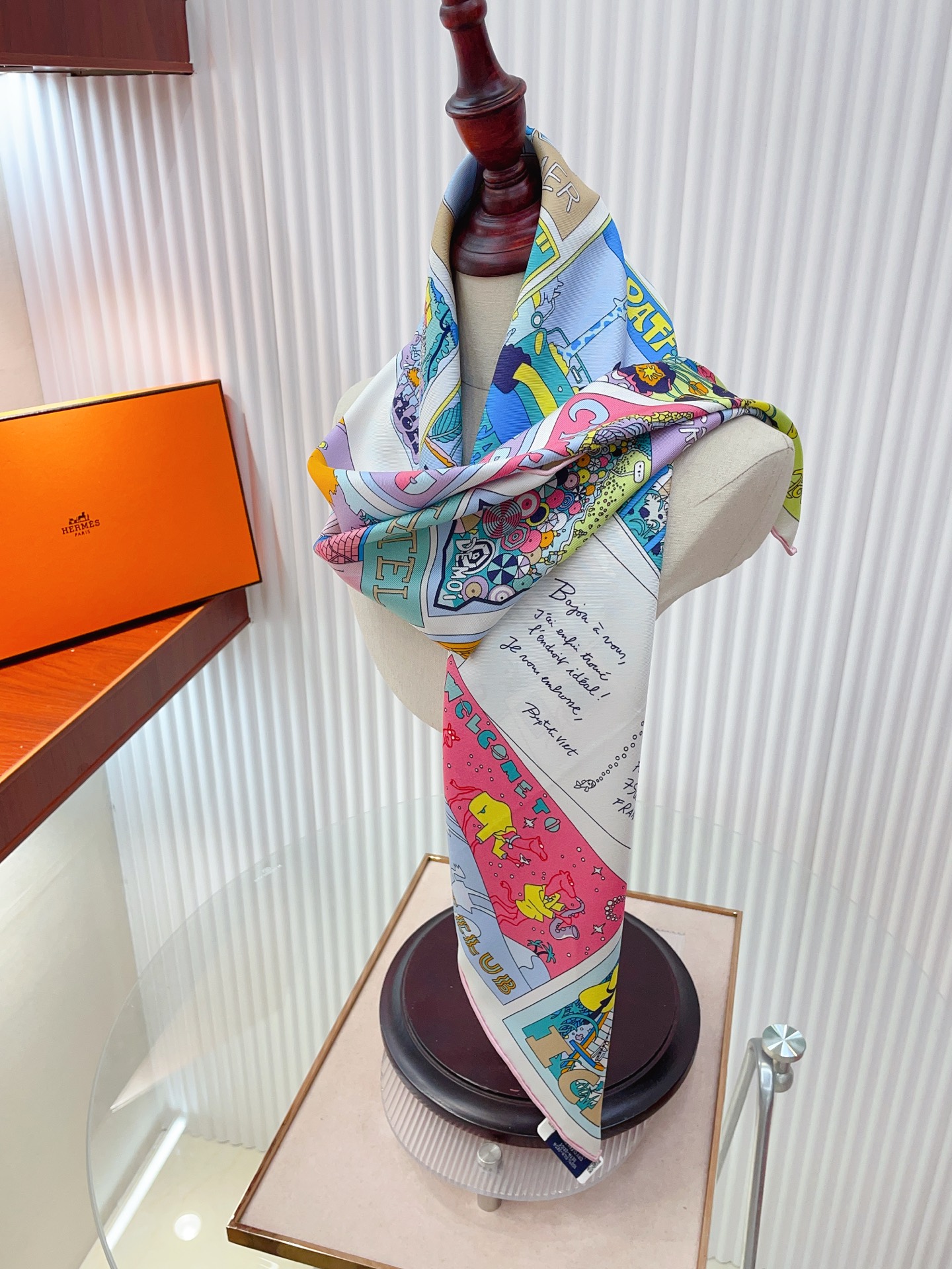 ✨✨【18姆米 双面同色】H**S真丝新款🆕👏👏买了都说好看‼️推荐💕【乐享天地 90】真丝方巾，顶级工