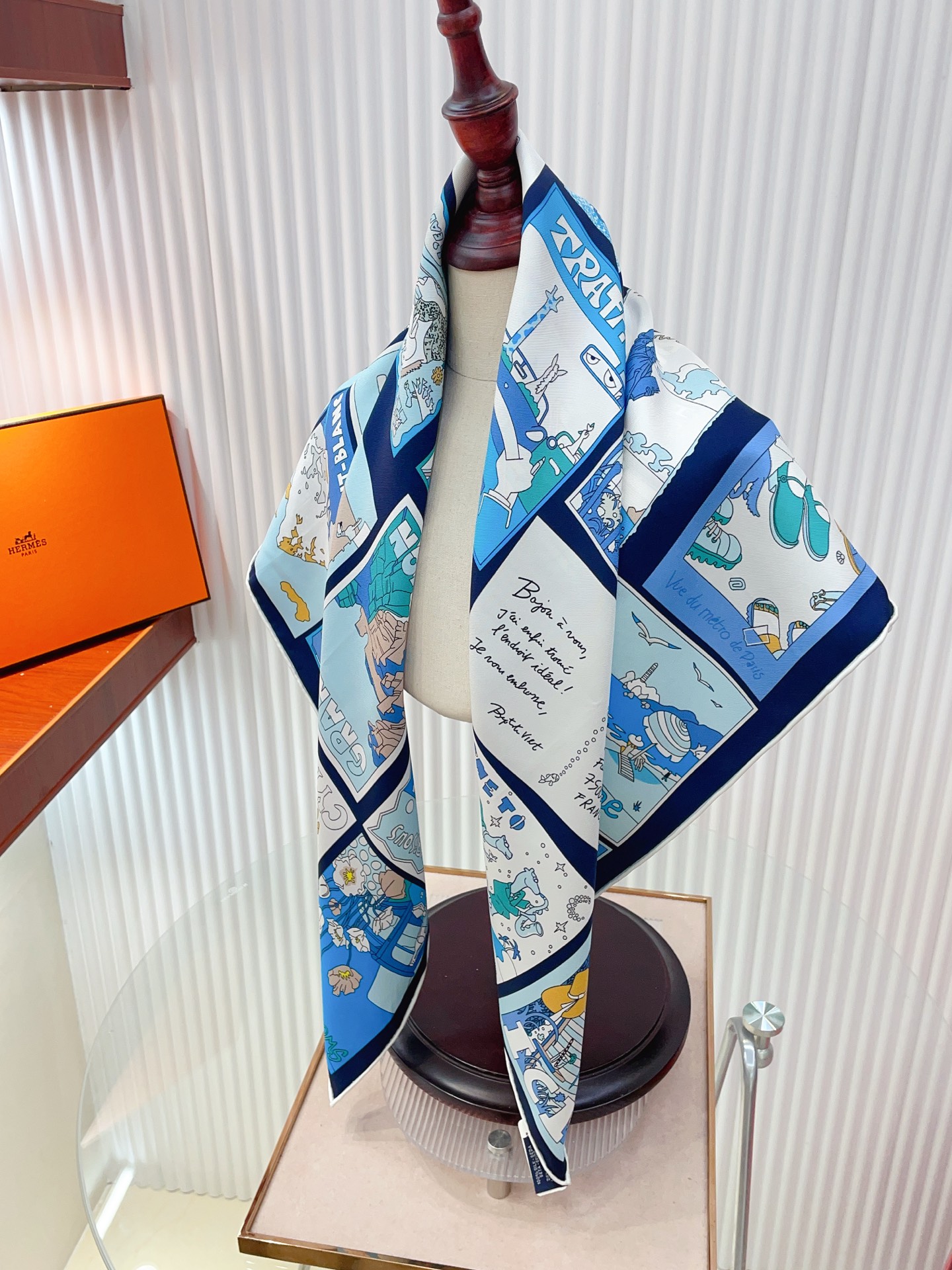 ✨✨【18姆米 双面同色】H**S真丝新款🆕👏👏买了都说好看‼️推荐💕【乐享天地 90】真丝方巾，顶级工