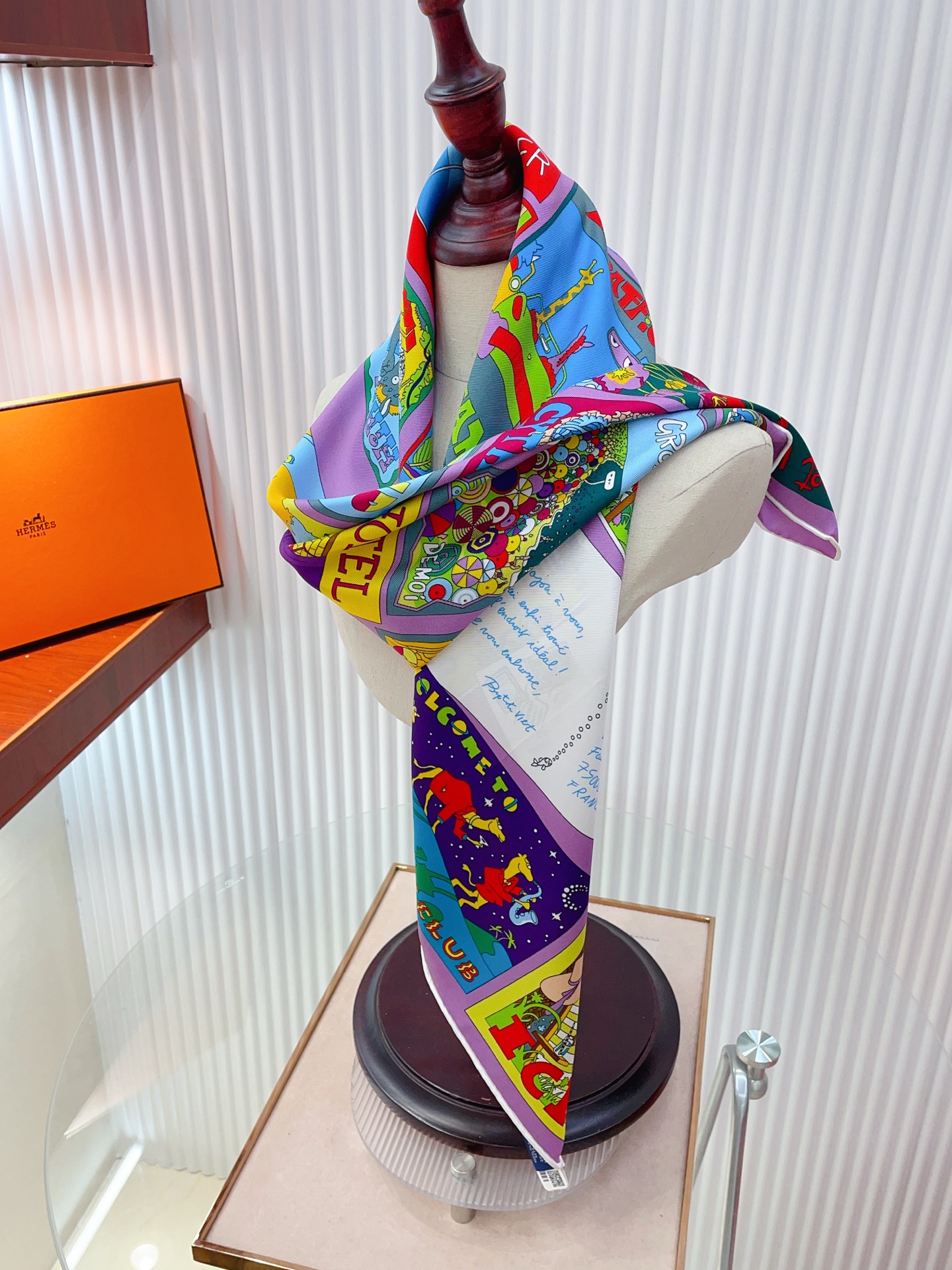 ✨✨【18姆米 双面同色】H**S真丝新款🆕👏👏买了都说好看‼️推荐💕【乐享天地 90】真丝方巾，顶级工