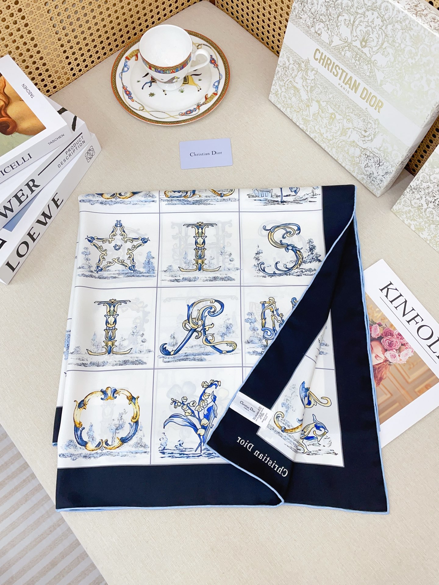 ✨✨【18姆米 双面同色】高级感爆棚❗️CD【花朵🌺元素90】高级时髦风‼️配色非常考究，图案匠心，上身