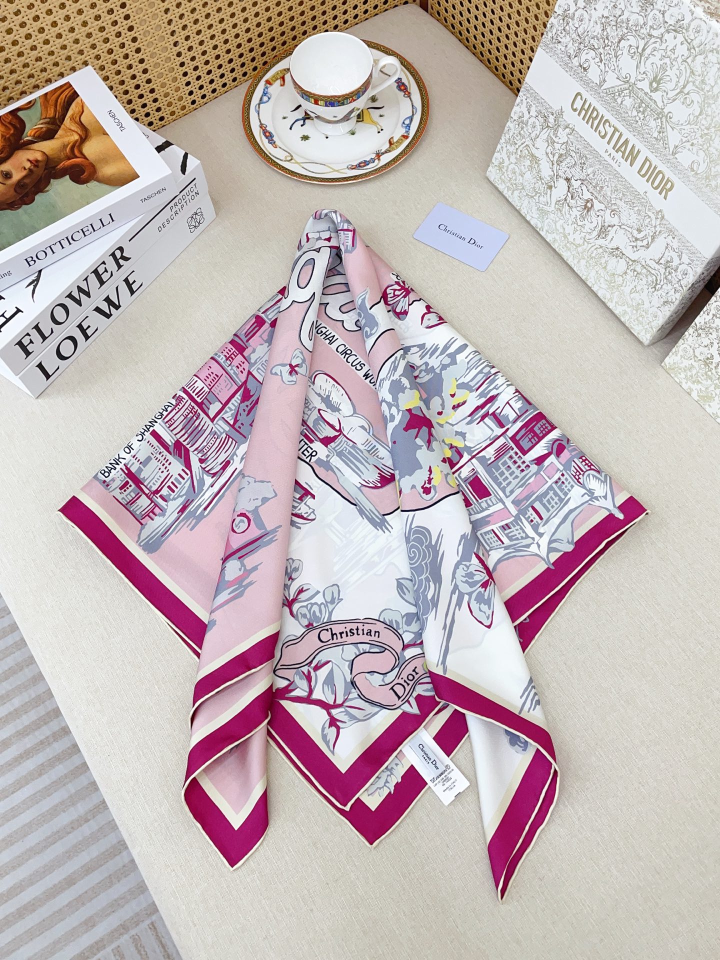 ✨✨【18姆米 双面同色】新款小香‼️美翻了[流泪]最新御用殿堂级极品‼️经典元素图案设计风格❗️美丽至