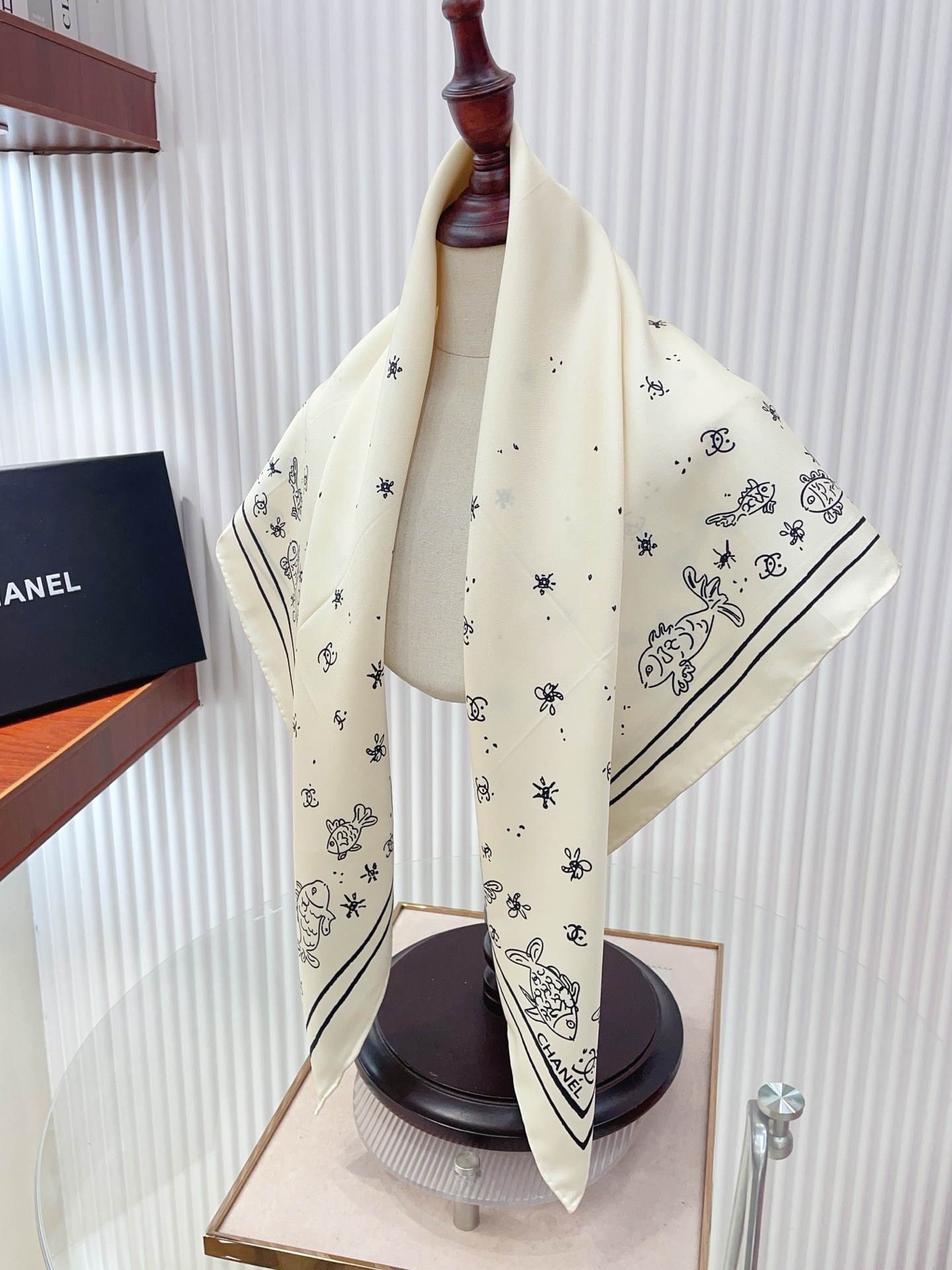 ✨✨【18姆米 双面同色】新款小香‼️美翻了[流泪]最新御用殿堂级极品‼️经典元素图案设计风格❗️美丽至极 真的 上身极