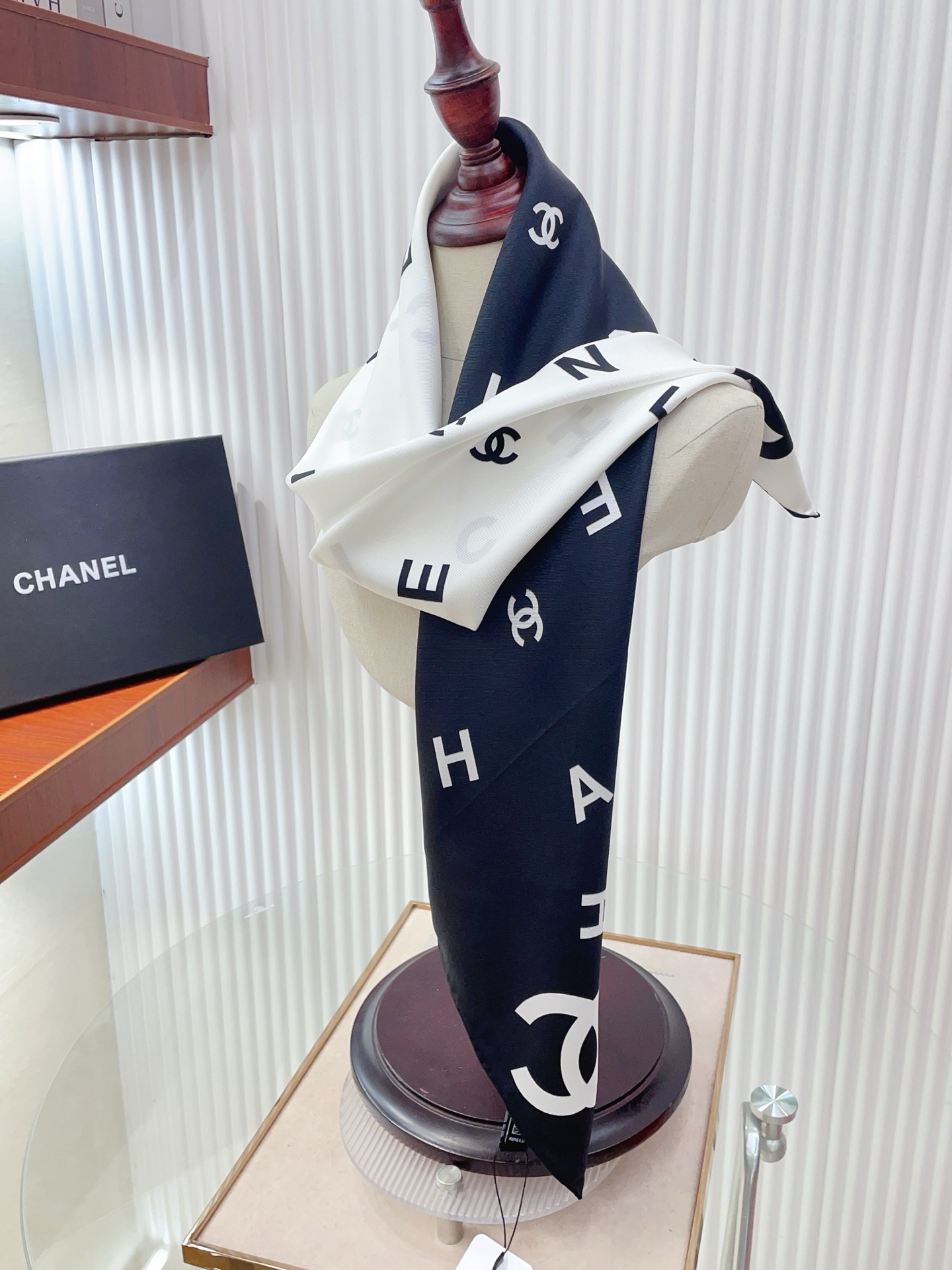 ✨✨【18姆米 双面同色】新款小香‼️美翻了[流泪]最新御用殿堂级极品‼️经典元素图案设计风格❗️美丽至