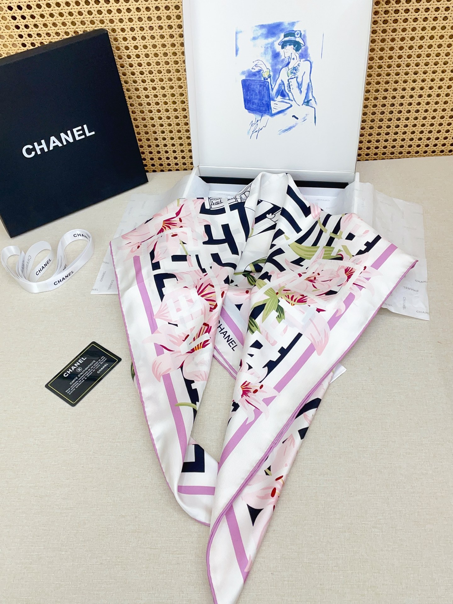 ✨✨【18姆米 双面同色】新款小香‼️美翻了[流泪]最新御用殿堂级极品‼️经典元素图案设计风格❗️美丽至极 真的 上身极