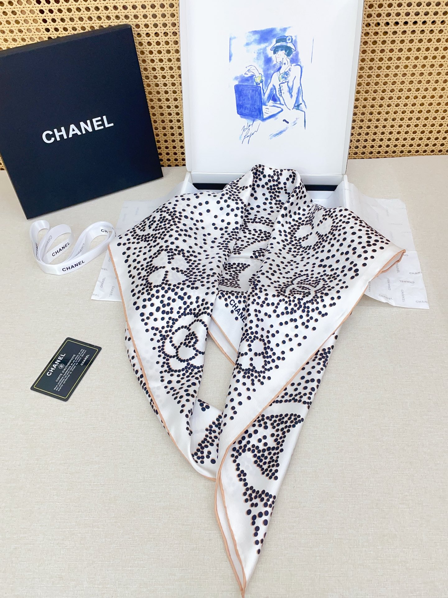 ✨✨【18姆米 双面同色】新款小香‼️美翻了[流泪]最新御用殿堂级极品‼️经典元素图案设计风格❗️美丽至极 真的 上身极