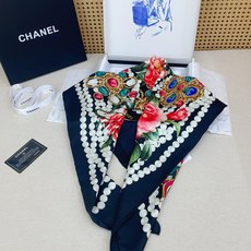 ✨✨【18姆米 双面同色】高级感爆棚❗️CD高级时髦风‼️配色非常考究,图案匠心,上身简直美得太惊艳了❤️融入日常的单品 ✨✨【18姆米 双面同色】高级感爆棚❗️CD高级时髦风‼️配色非常考究,图案匠心,上身简直美得太惊艳了❤️融入日常的单品