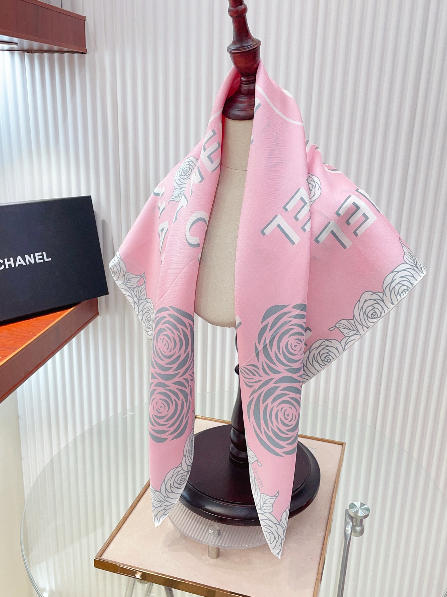 ✨✨【18姆米 双面同色】新款小香‼️美翻了[流泪]最新御用殿堂级极品‼️经典元素图案设计风格❗️美丽至极 真的 上身极