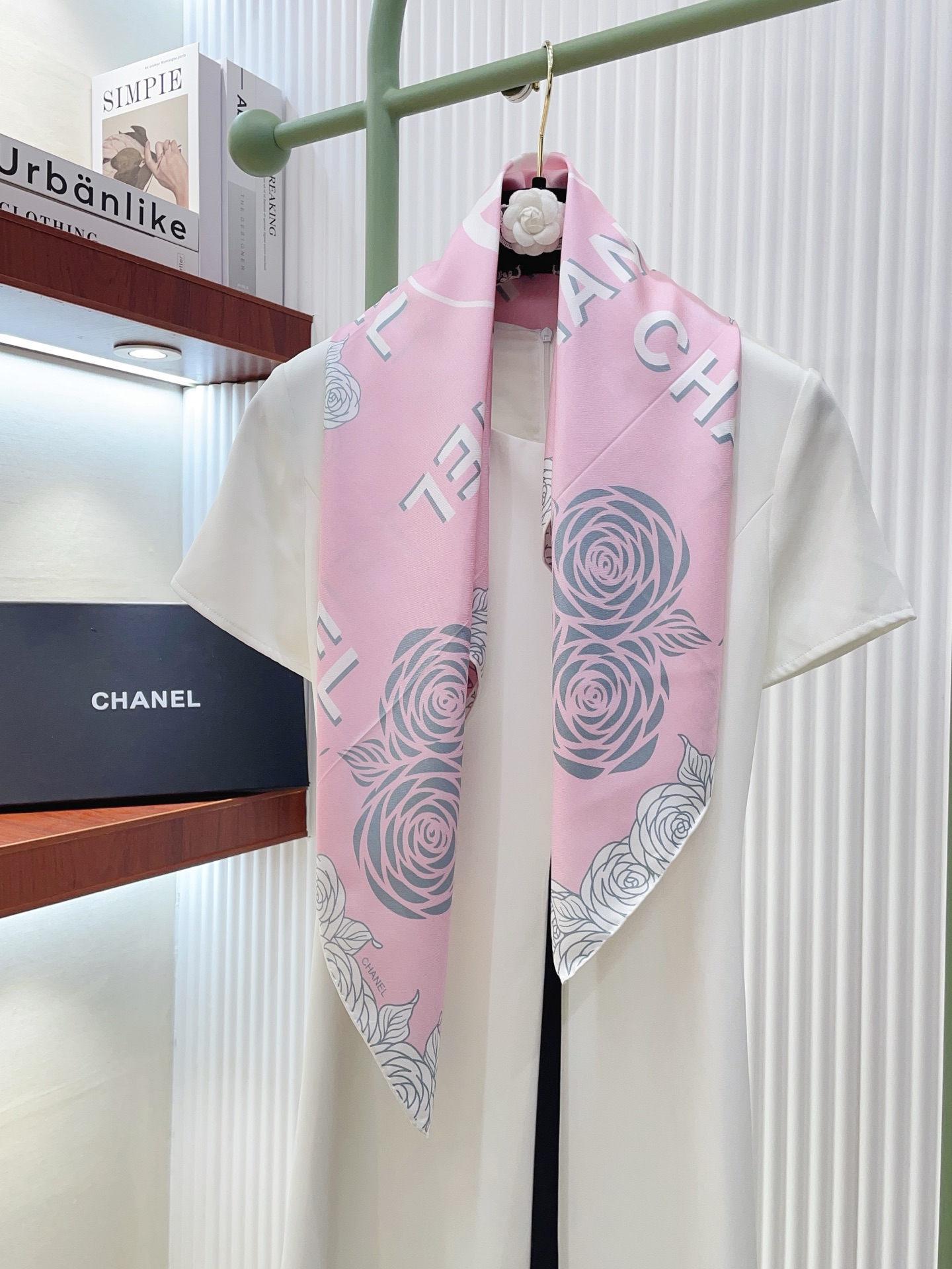 ✨✨【18姆米 双面同色】新款小香‼️美翻了[流泪]最新御用殿堂级极品‼️经典元素图案设计风格❗️美丽至极 真的 上身极