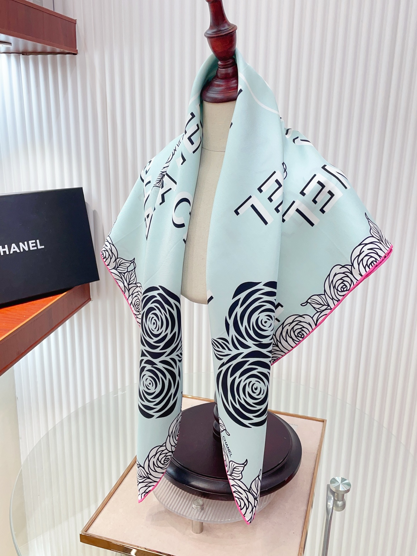 ✨✨【18姆米 双面同色】新款小香‼️美翻了[流泪]最新御用殿堂级极品‼️经典元素图案设计风格❗️美丽至极 真的 上身极