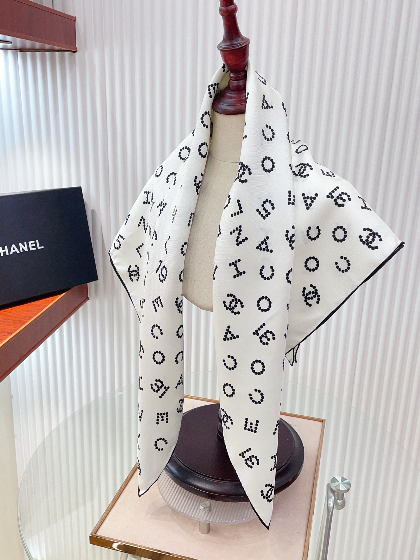 ✨✨【18姆米 双面同色】新款小香‼️美翻了[流泪]最新御用殿堂级极品‼️经典元素图案设计风格❗️美丽至