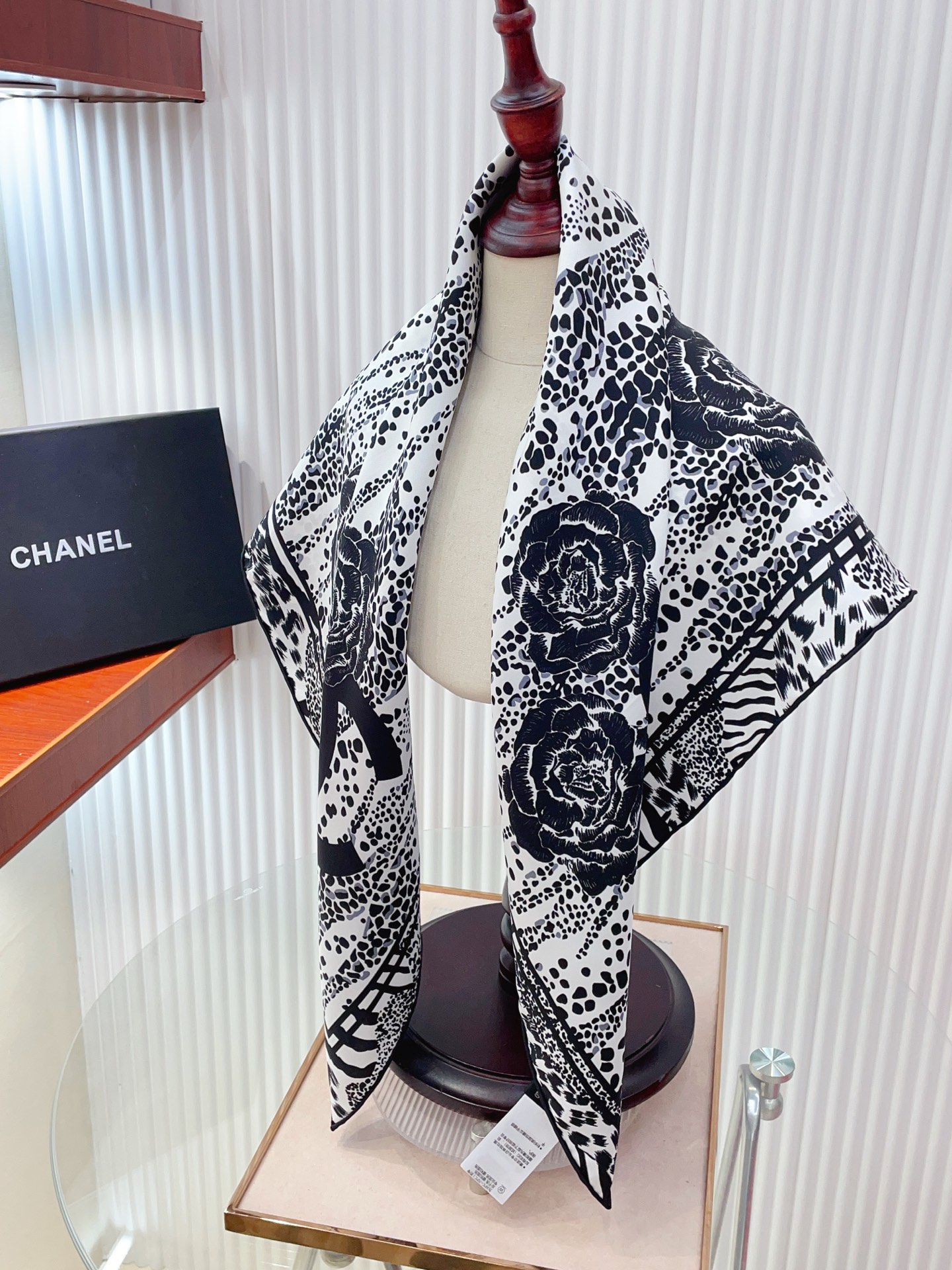 ✨✨【18姆米 双面同色】新款小香‼️美翻了[流泪]最新御用殿堂级极品‼️经典元素图案设计风格❗️美丽至