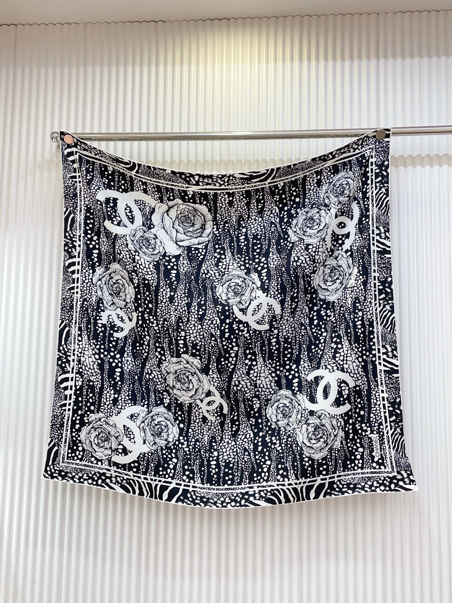 ✨✨【18姆米 双面同色】新款小香‼️美翻了[流泪]最新御用殿堂级极品‼️经典元素图案设计风格❗️美丽至