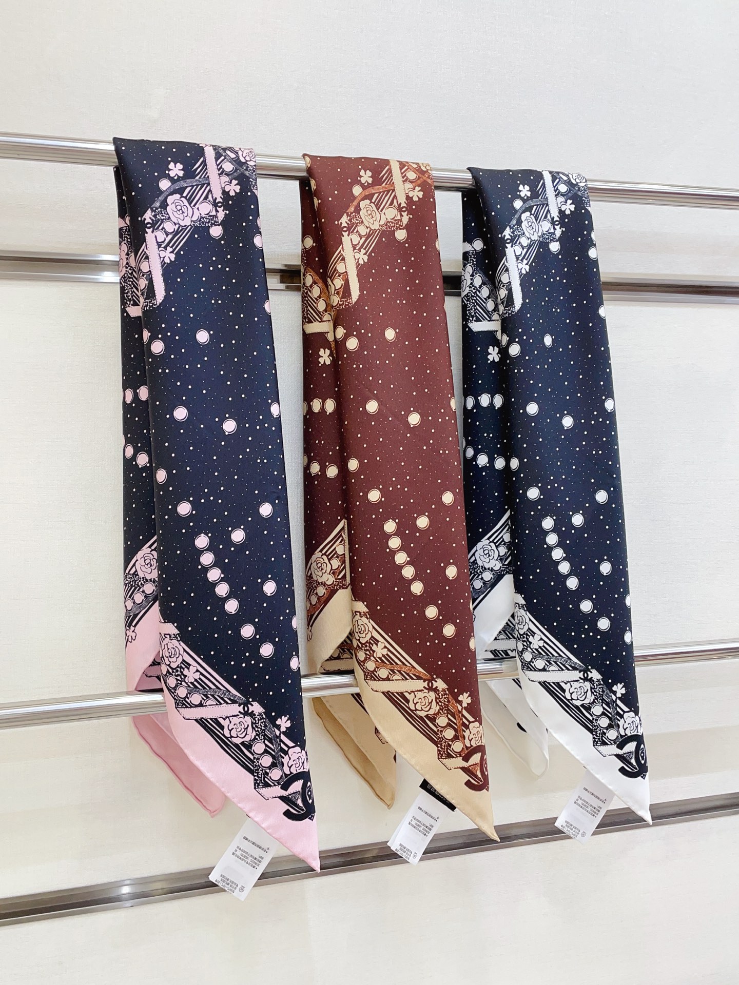 ✨✨【18姆米 双面同色】新款小香‼️美翻了[流泪]最新御用殿堂级极品‼️经典元素图案设计风格❗️美丽至