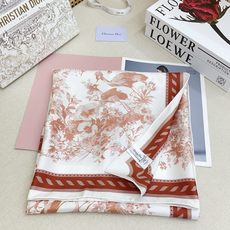 ✨✨【18姆米 双面同色】高级感爆棚❗️CD高级时髦风‼️配色非常考究,图案匠心,上身简直美得太惊艳了❤ ✨✨【18姆米 双面同色】高级感爆棚❗️CD高级时髦风‼️配色非常考究,图案匠心,上身简直美得太惊艳了❤