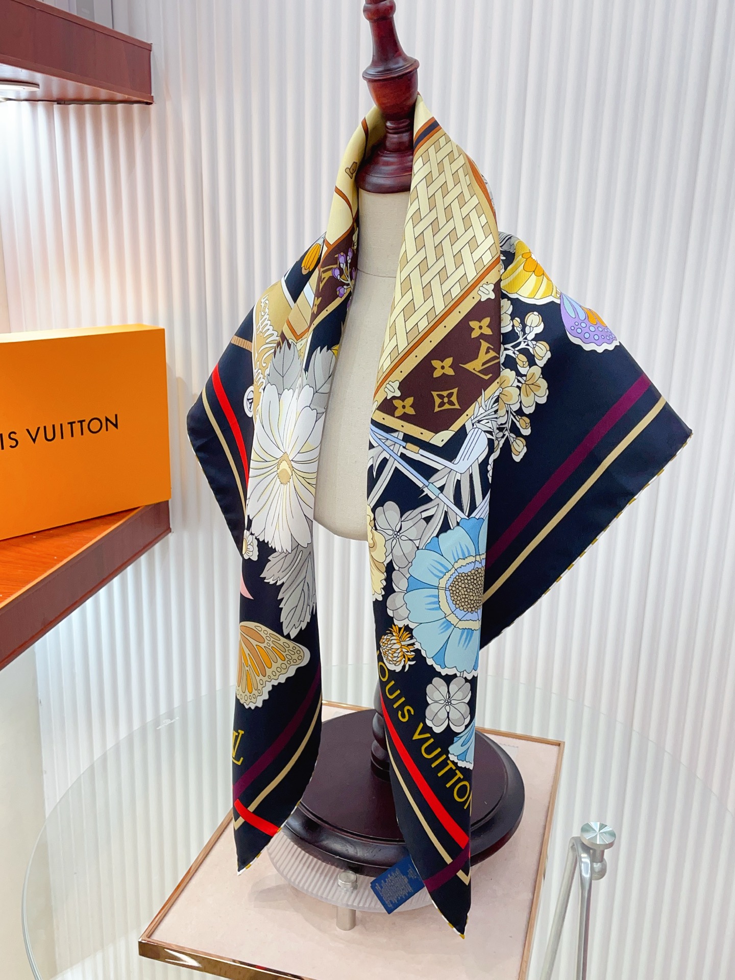 ✨✨【18姆米 双面同色】新款小香‼️美翻了[流泪]最新御用殿堂级极品‼️经典元素图案设计风格❗️美丽至