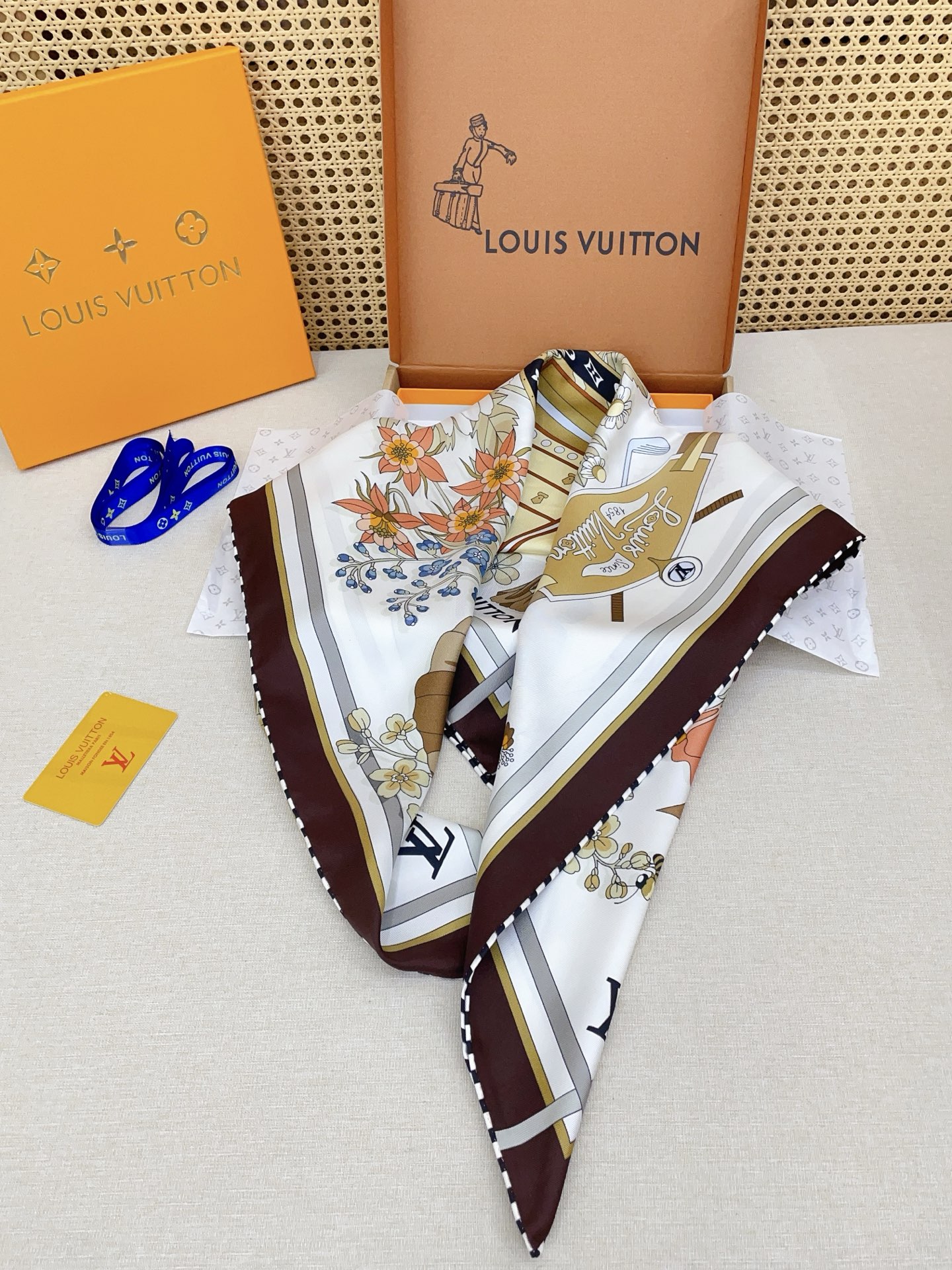 ✨✨【18姆米 双面同色】新款小香‼️美翻了[流泪]最新御用殿堂级极品‼️经典元素图案设计风格❗️美丽至