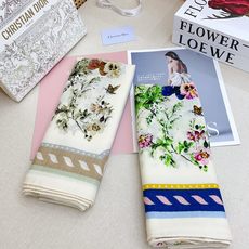 ✨✨【双面同色 丝毛款】新款🧣CD家羊绒新款 买了都说好看‼️推荐💕双面同色羊绒方巾‼️D家ZG爆款🎁💟 ✨✨【双面同色 丝毛款】新款🧣CD家羊绒新款 买了都说好看‼️推荐💕双面同色羊绒方巾‼️D家ZG爆款🎁💟