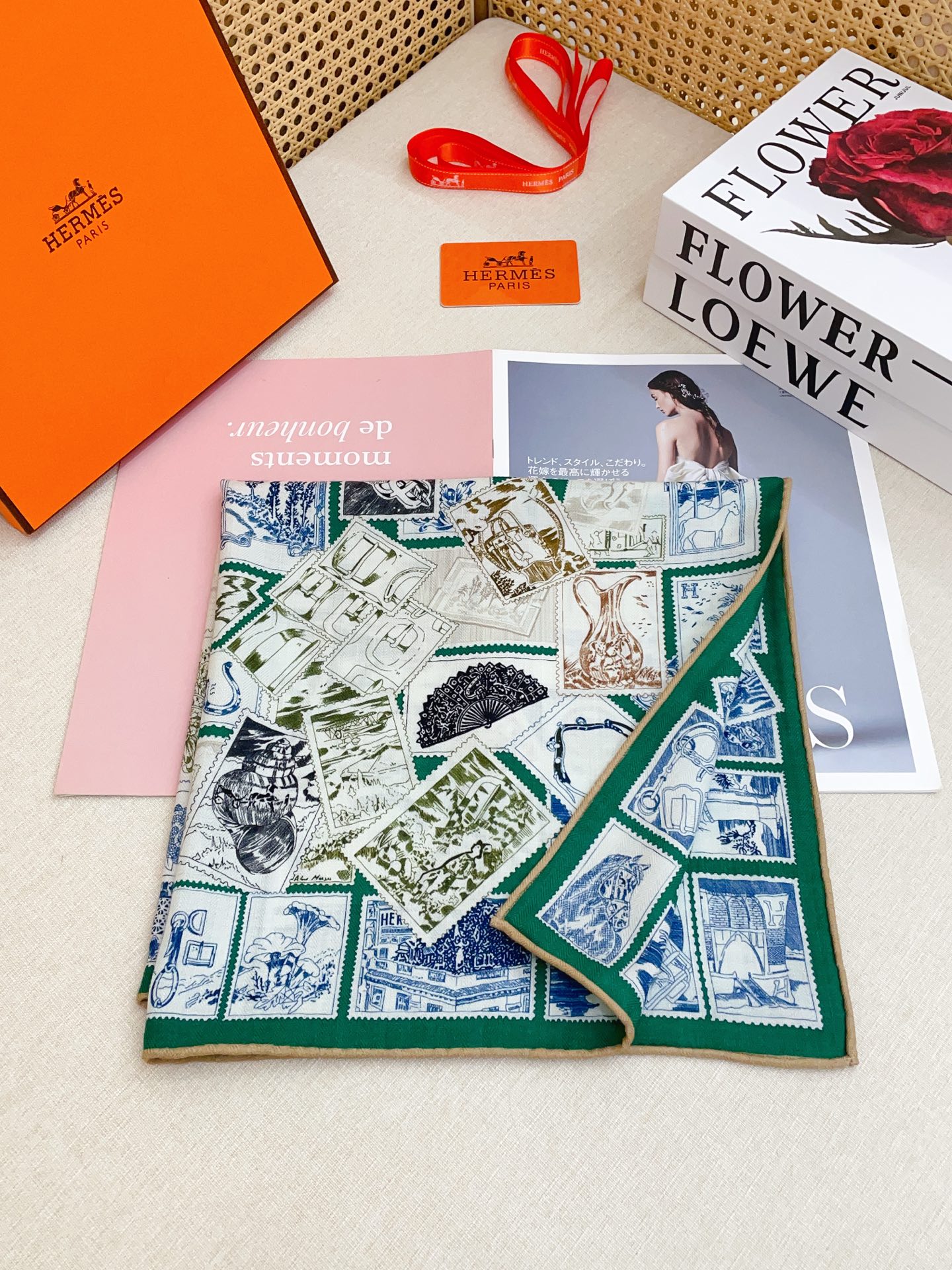 ✨✨【丝毛款 双面同色】新品 H家【福宝集邮者】秋冬丝毛款 随意切换造型 ,小巧又不失优雅的款式 60*