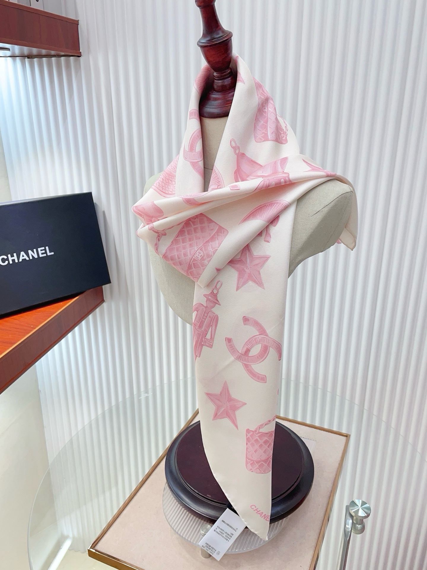 ✨✨【18姆米 双面同色】新款小香‼️美翻了[流泪]最新御用殿堂级极品‼️经典元素图案设计风格❗️美丽至