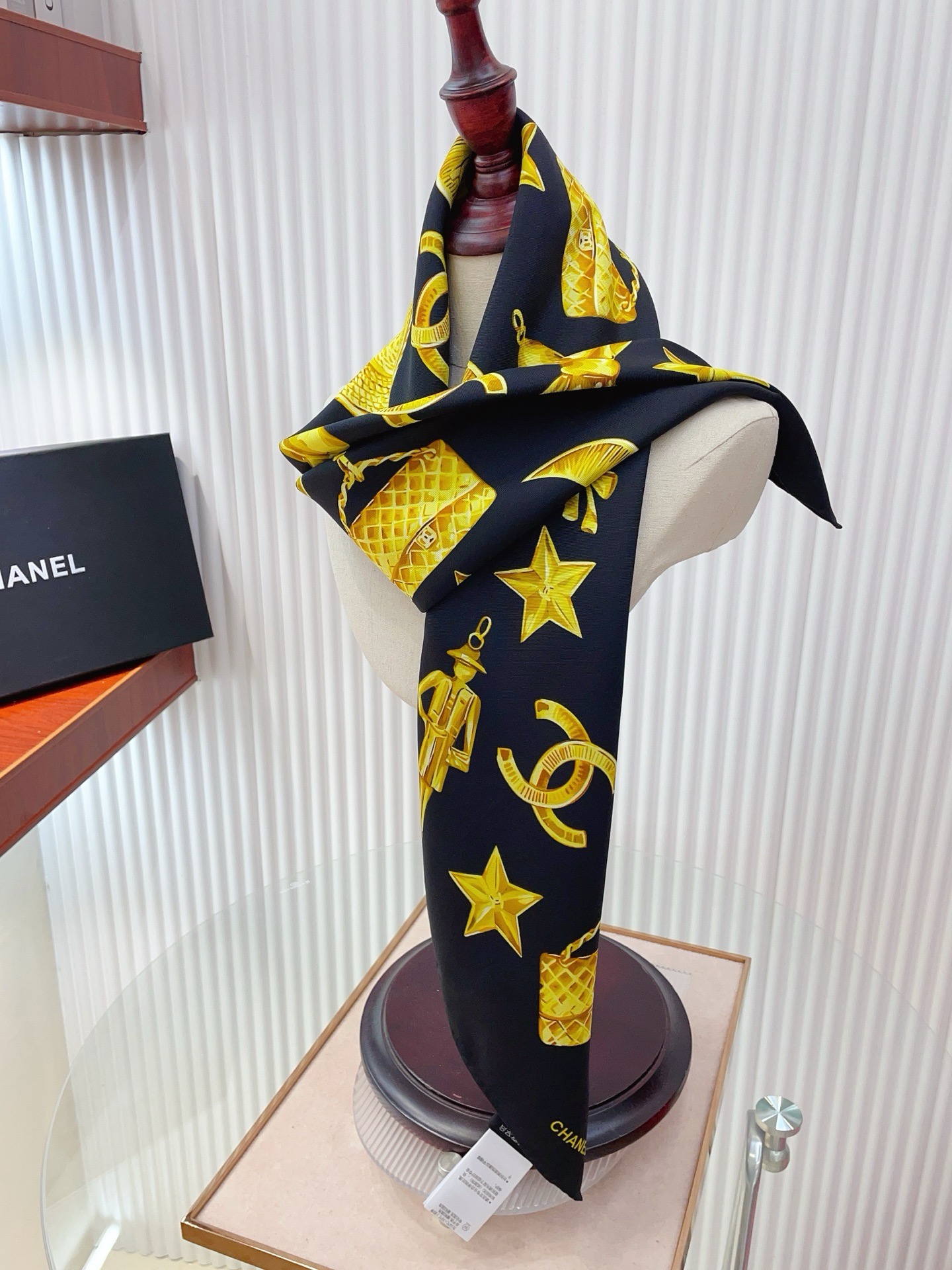 ✨✨【18姆米 双面同色】新款小香‼️美翻了[流泪]最新御用殿堂级极品‼️经典元素图案设计风格❗️美丽至
