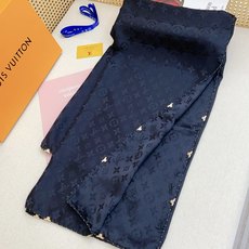 ✨✨【真丝提花工艺款】版本现货发售【铜片金线momgo】140*140cm,~同步专柜官网✨非常气质~1 ✨✨【真丝提花工艺款】版本现货发售【铜片金线momgo】140*140cm,~同步专柜官网✨非常气质~1
