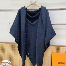 ✨✨【真丝提花工艺款】版本现货发售【铜片金线momgo】140*140cm,~同步专柜官网✨非常气质~1 ✨✨【真丝提花工艺款】版本现货发售【铜片金线momgo】140*140cm,~同步专柜官网✨非常气质~1