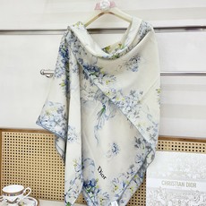 ✨✨【双面同色 丝毛款】新款🧣CD家羊绒新款 买了都说好看‼️推荐💕双面同色羊绒方巾‼️D家ZG爆款🎁💟 ✨✨【双面同色 丝毛款】新款🧣CD家羊绒新款 买了都说好看‼️推荐💕双面同色羊绒方巾‼️D家ZG爆款🎁💟