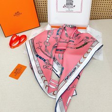 ✨✨【18姆米 双面同色】H**S真丝新款🆕👏👏买了都说好看‼️推荐💕【跃动的马儿 90】真丝方巾,顶级 ✨✨【18姆米 双面同色】H**S真丝新款🆕👏👏买了都说好看‼️推荐💕【跃动的马儿 90】真丝方巾,顶级