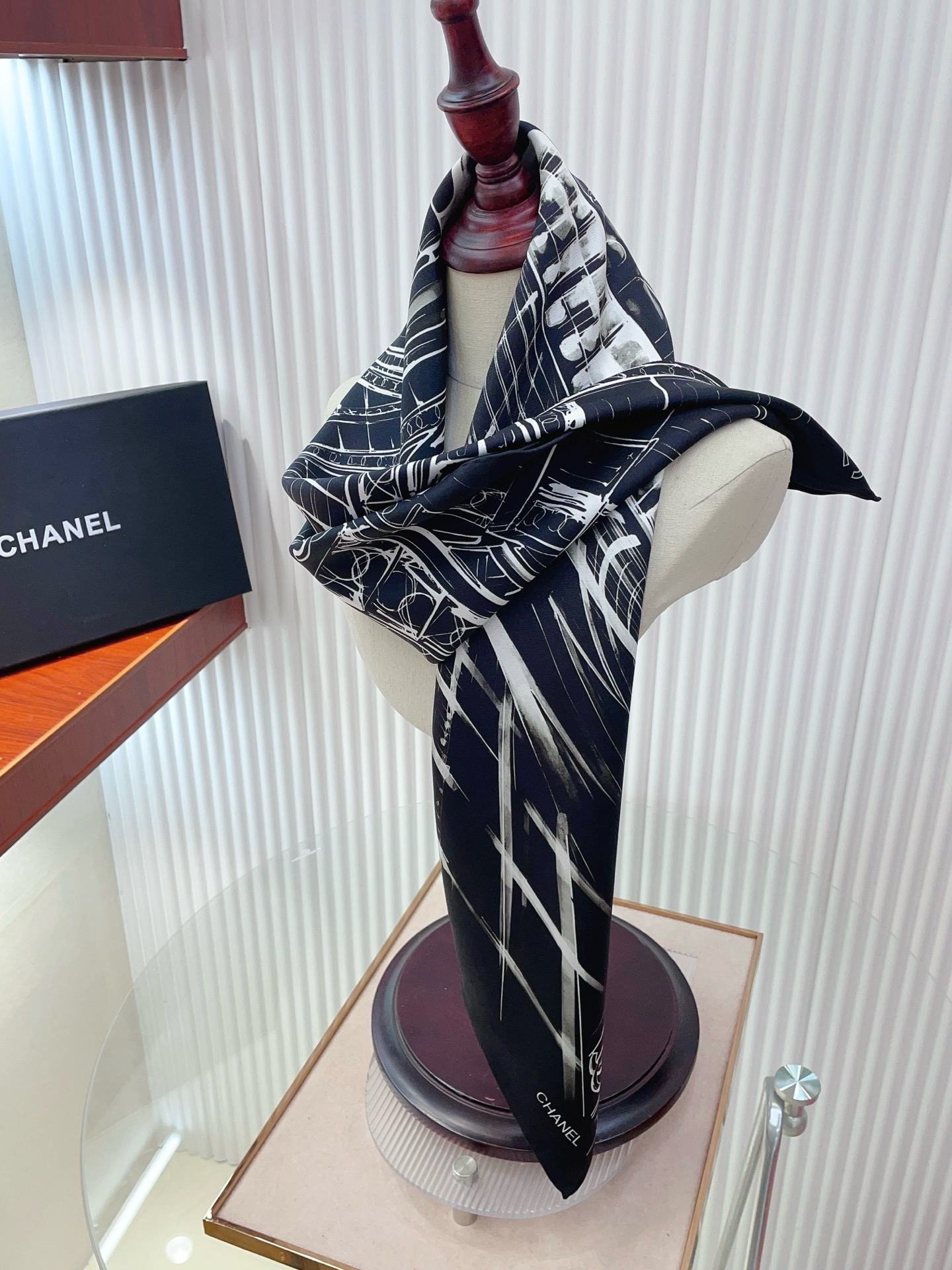 ✨✨【18姆米 双面同色】新款小香‼️美翻了[流泪]最新御用殿堂级极品‼️经典元素图案设计风格❗️美丽至极 真的 上身极