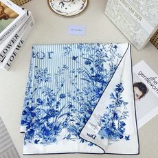 ✨✨【18姆米 双面同色】高级感爆棚❗️CD高级时髦风‼️配色非常考究,图案匠心,上身简直美得太惊艳了❤ ✨✨【18姆米 双面同色】高级感爆棚❗️CD高级时髦风‼️配色非常考究,图案匠心,上身简直美得太惊艳了❤