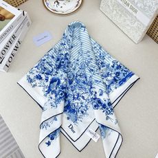 ✨✨【18姆米 双面同色】高级感爆棚❗️CD高级时髦风‼️配色非常考究,图案匠心,上身简直美得太惊艳了❤ ✨✨【18姆米 双面同色】高级感爆棚❗️CD高级时髦风‼️配色非常考究,图案匠心,上身简直美得太惊艳了❤