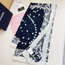 ✨✨【双面同色 丝毛款】小香 羊绒方巾‼️抢‼️VIP推荐 ‼️👍下手一定要快【高端 大爱 ‼️纯羊绒 ✨✨【双面同色 丝毛款】小香 羊绒方巾‼️抢‼️VIP推荐 ‼️👍下手一定要快【高端 大爱 ‼️纯羊绒