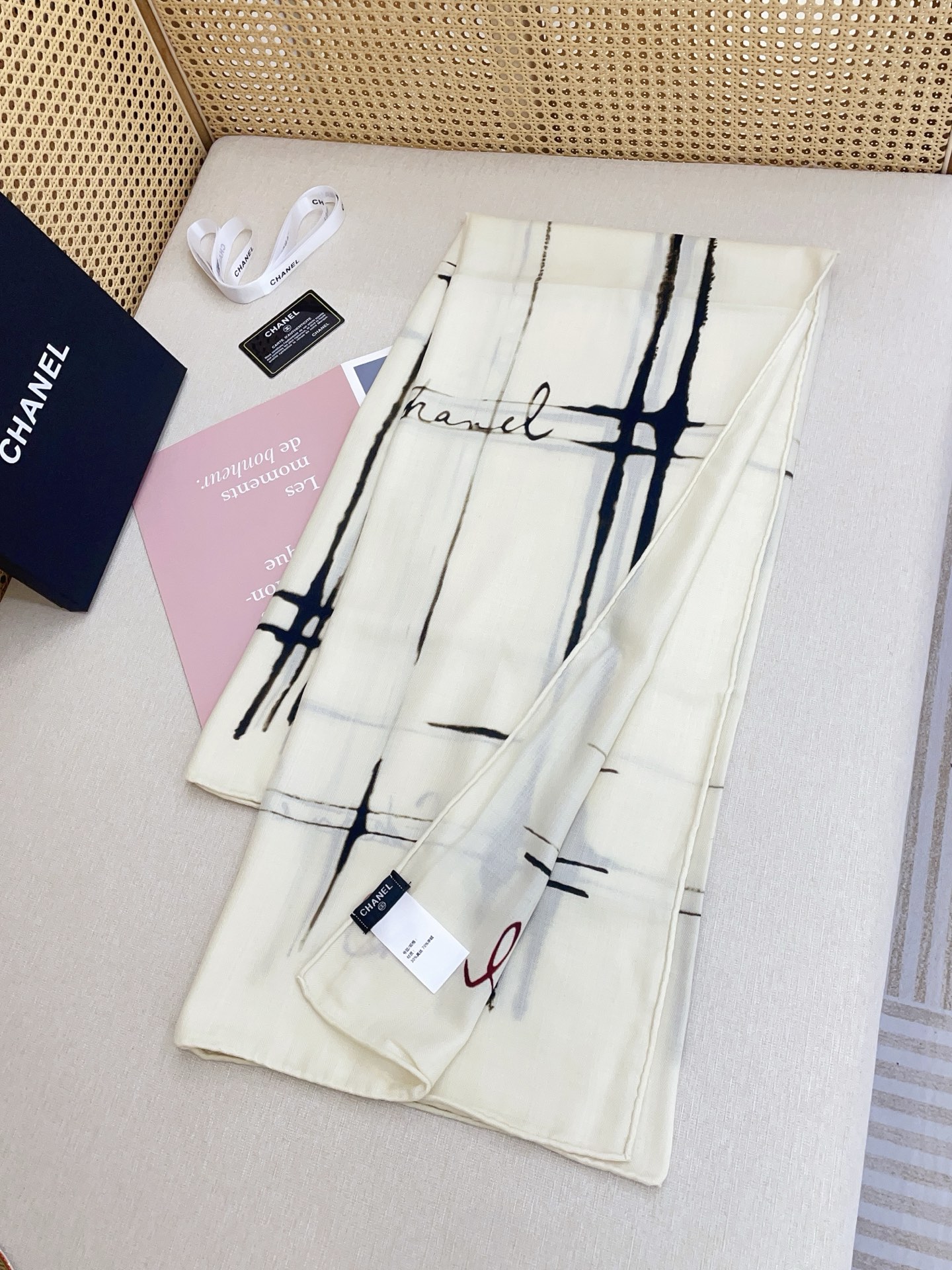 ✨✨【双面同色 丝毛款】小香 羊绒方巾‼️抢‼️VIP推荐 ‼️👍下手一定要快【高端 大爱 ‼️纯羊绒 