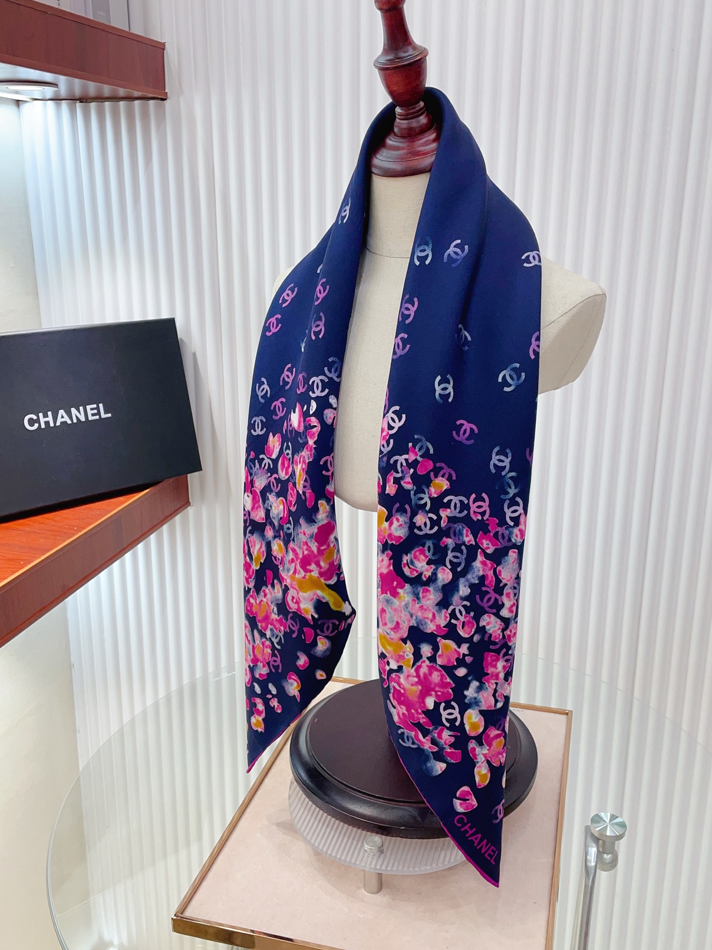 ✨✨【18姆米 双面同色】新款小香‼️美翻了[流泪]最新御用殿堂级极品‼️经典元素图案设计风格❗️美丽至